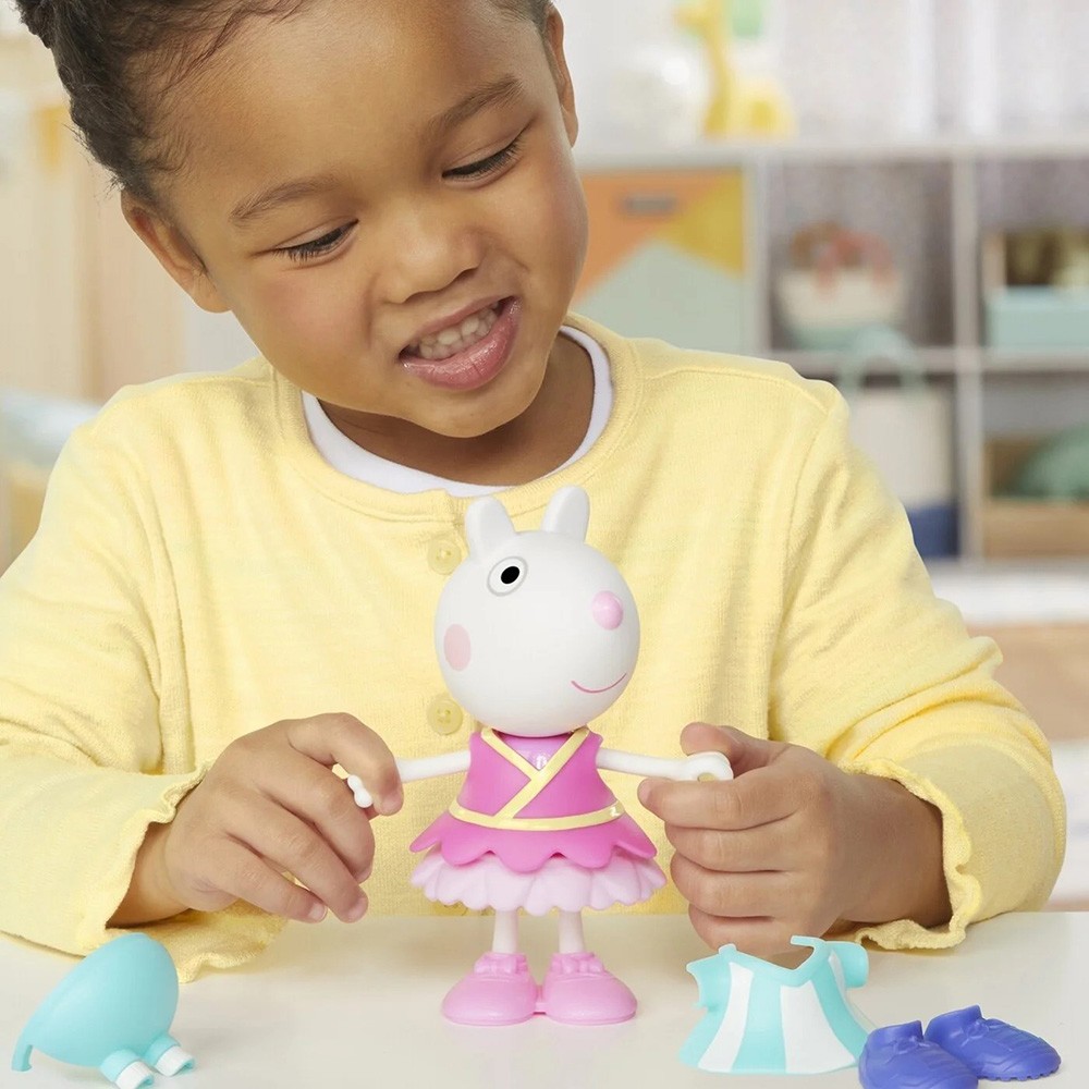 Peppa Pig ve Arkadaşları Kıyafet Giydirme F88859