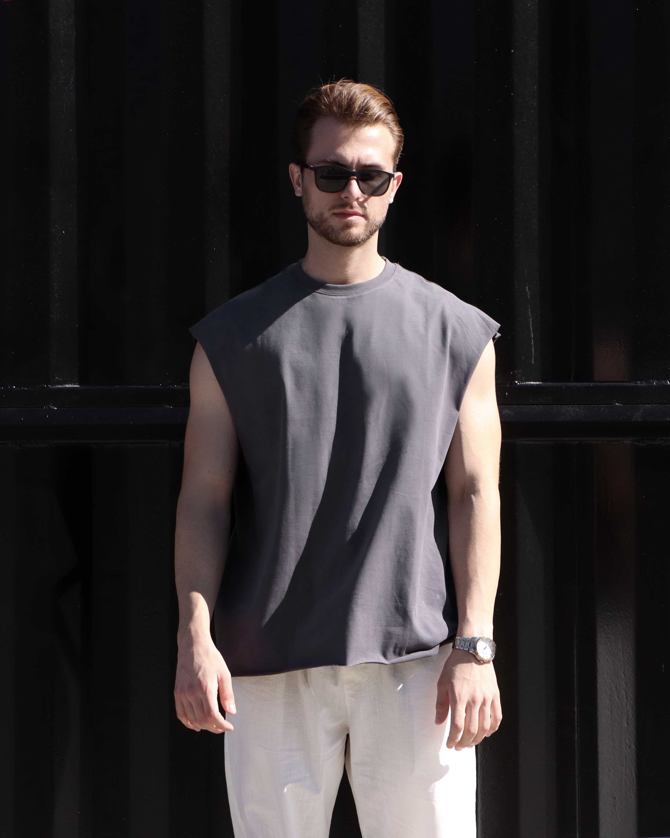 KOLSUZ OVERSIZE TİŞÖRT