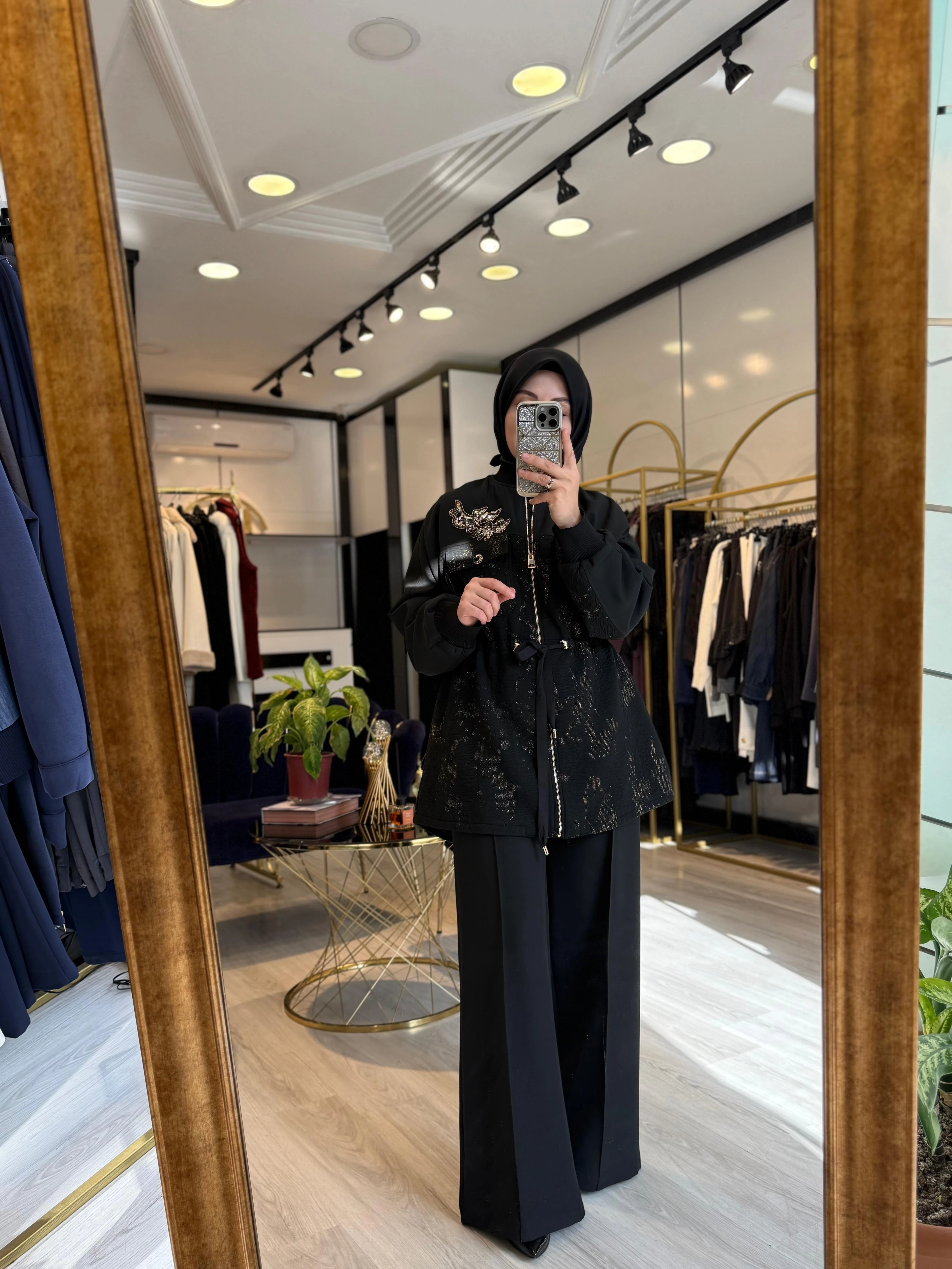 Gold Detaylı Jakar Takım - Siyah