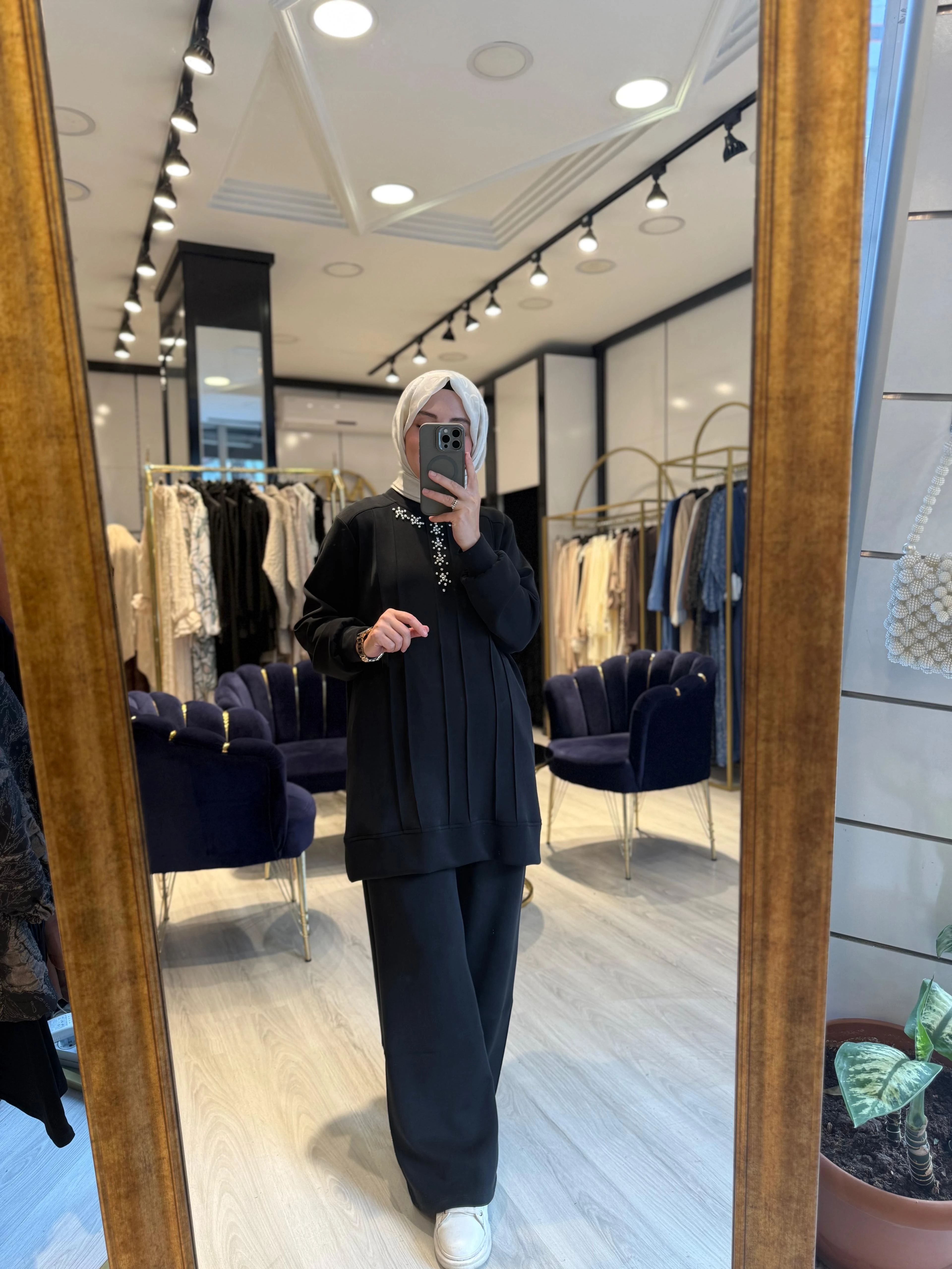 İnci Detaylı Takım - Siyah