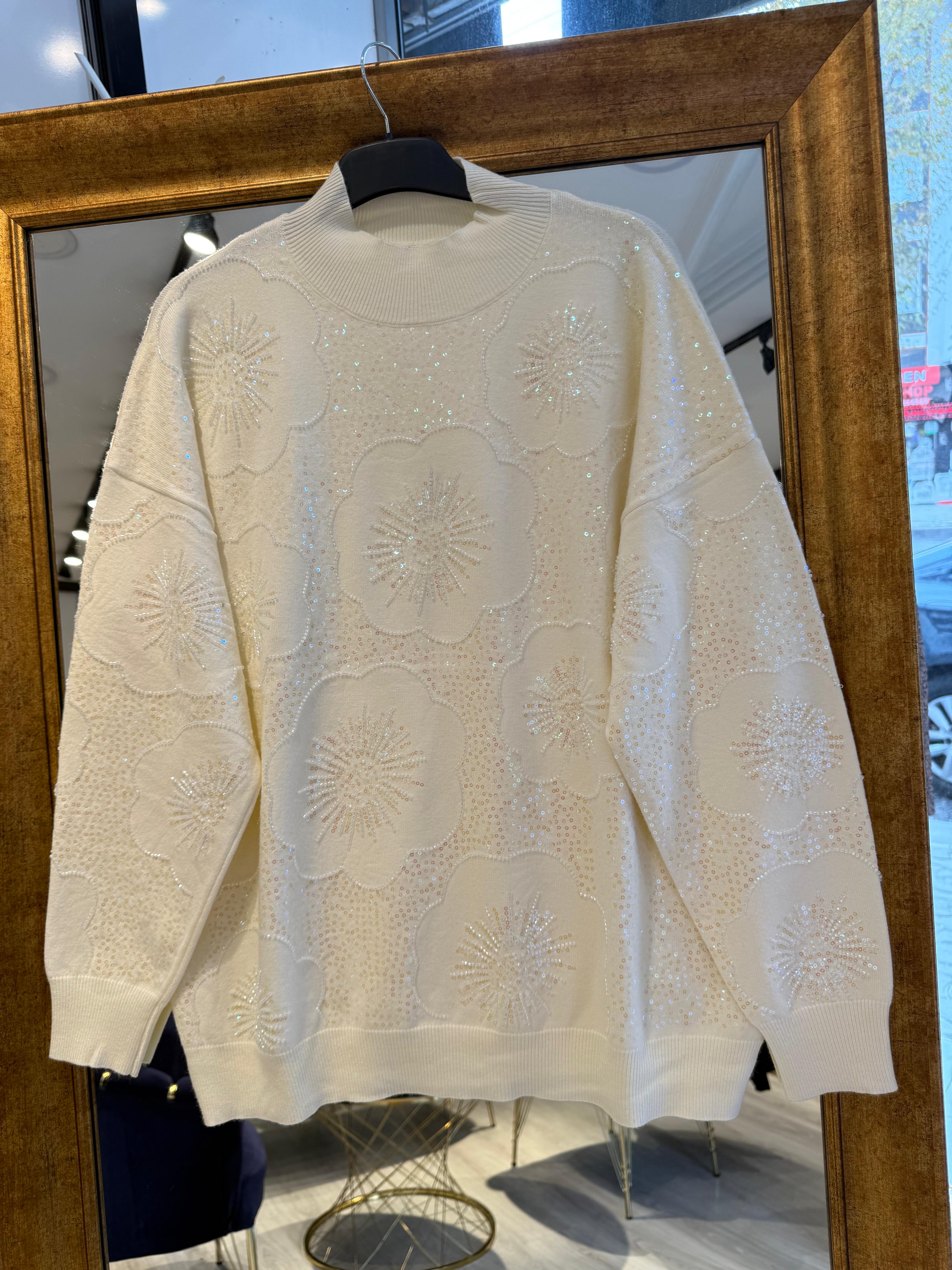 Çiçek Desen Boncuk İşlemeli Kazak - Beyaz