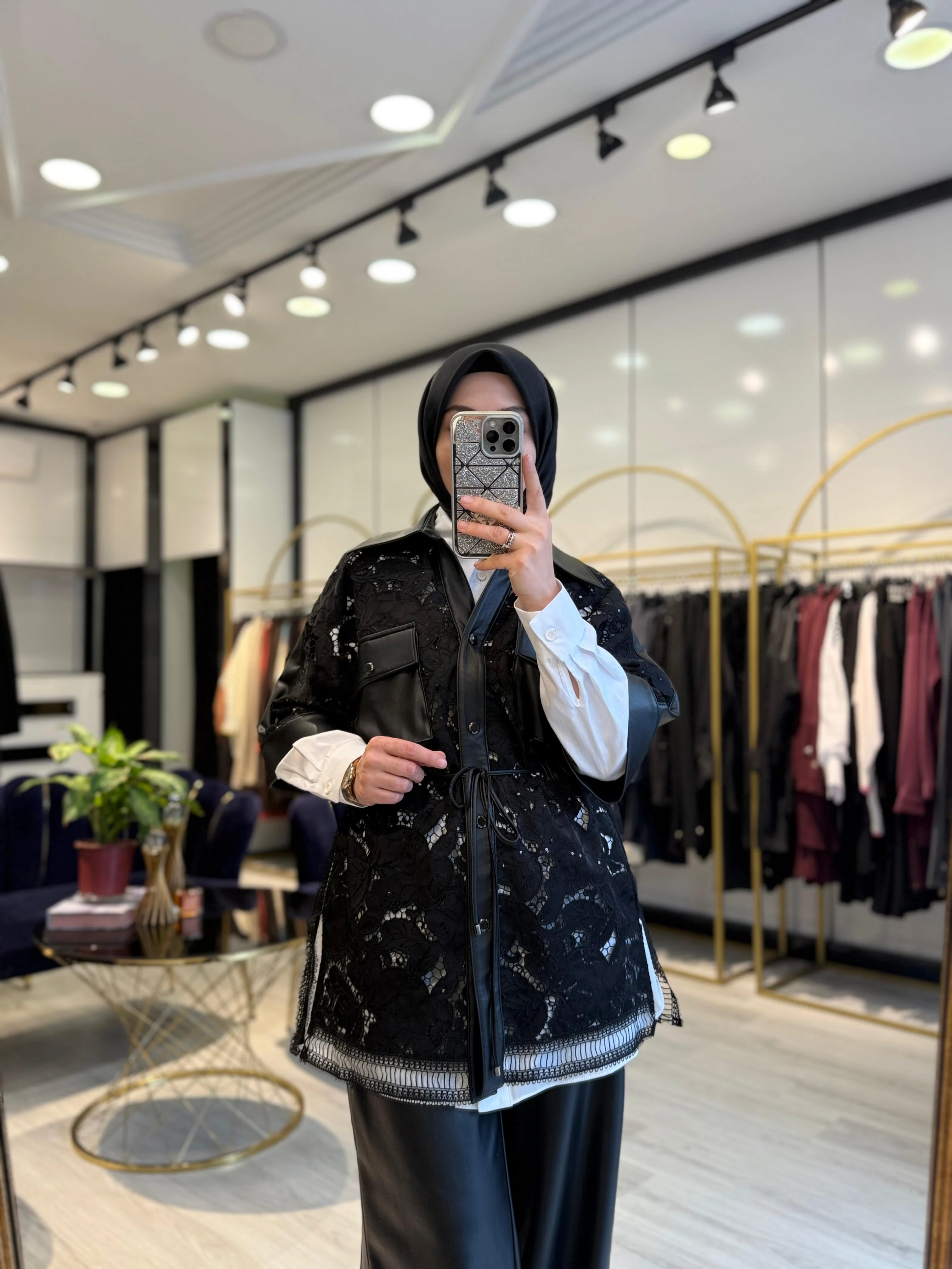 Güpür Dantel Deri Takım - Siyah 