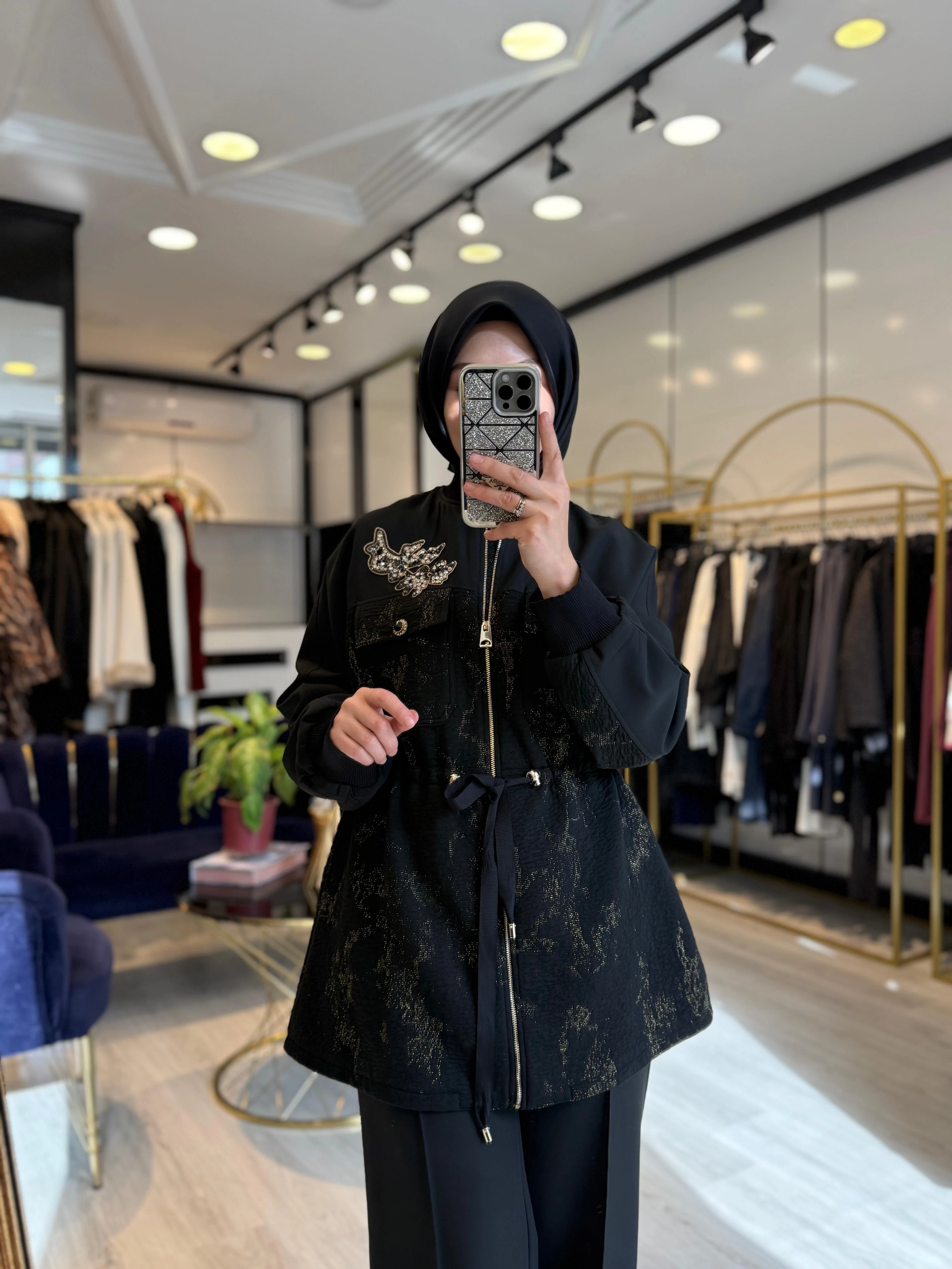 Gold Detaylı Jakar Takım - Siyah