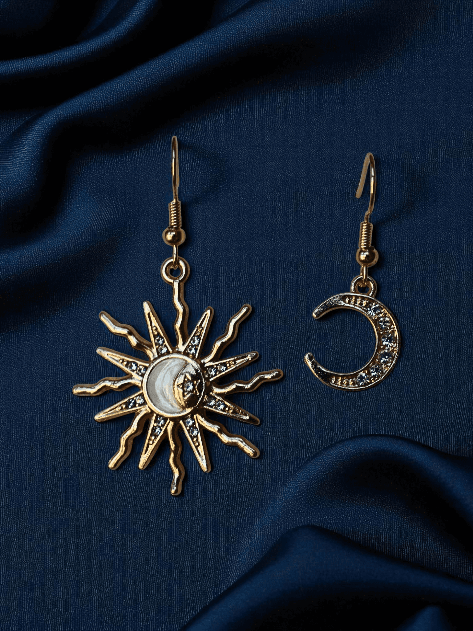 Vintage Zirkon Taşlı Ay Yıldız Güneş Charm Kolye ve Küpe Seti