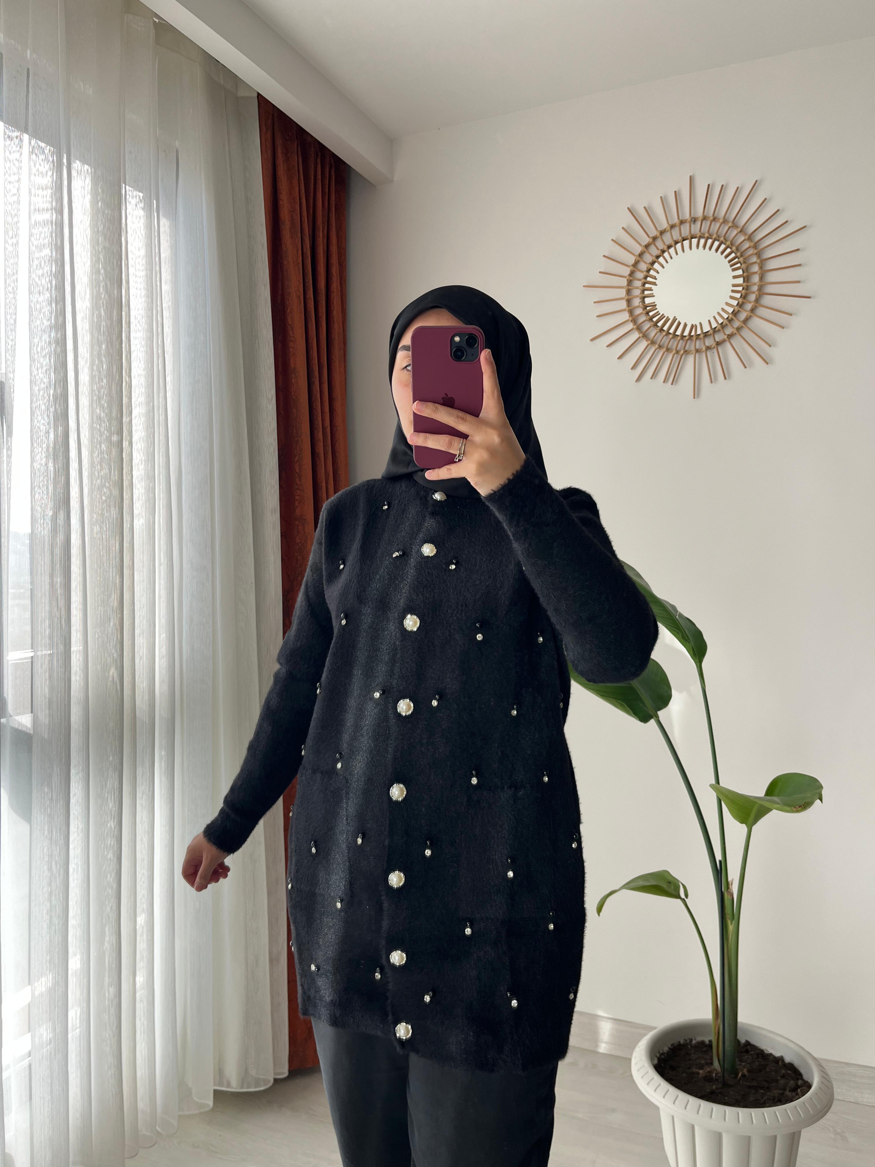 İncili ve Swarovski Taşlı Uzun Hırka - Siyah