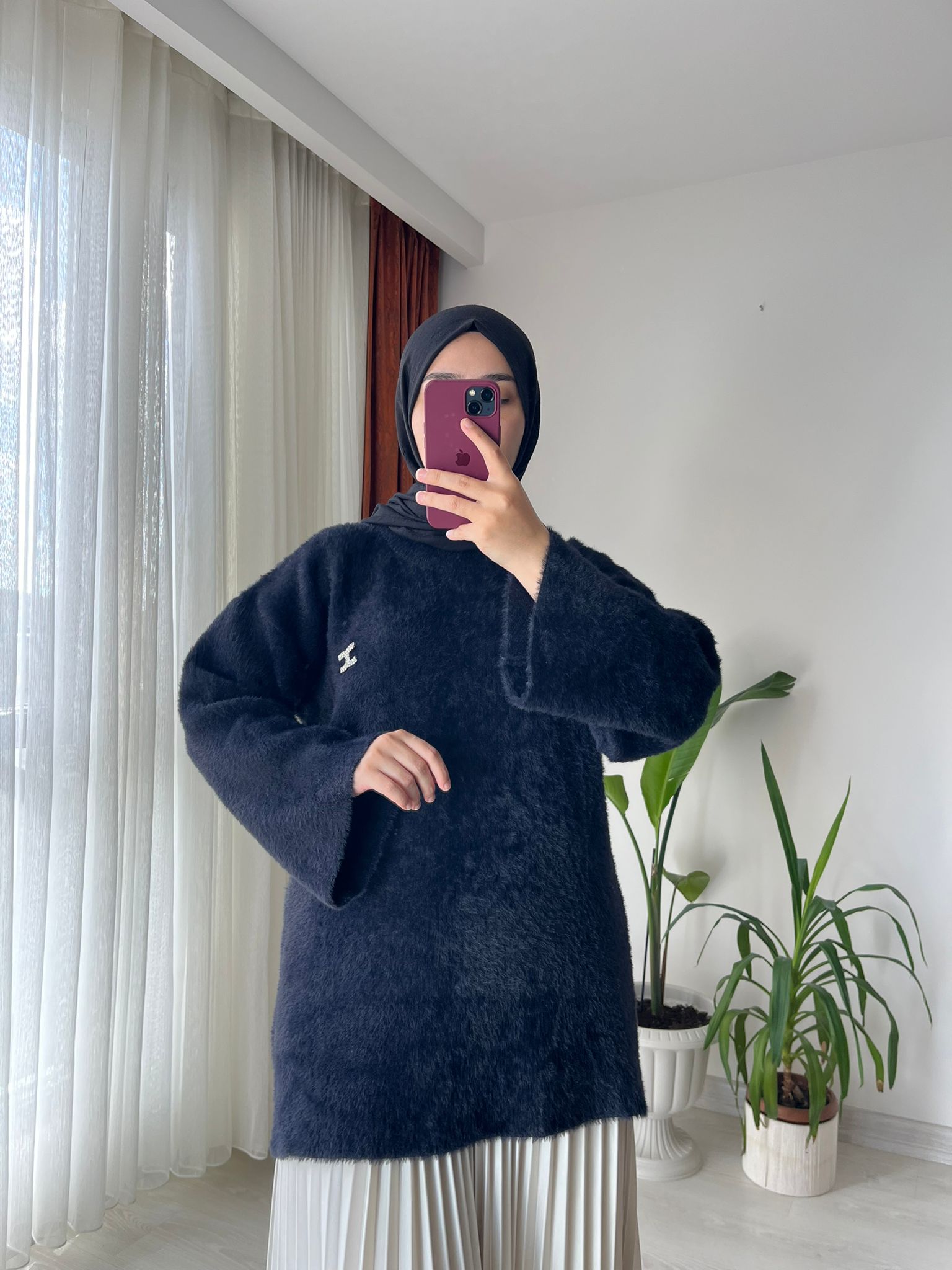 Broş Detaylı Angora Triko Kazak