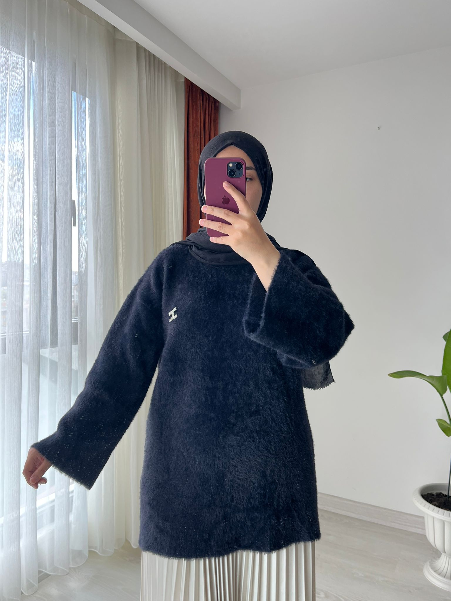 Broş Detaylı Angora Triko Kazak