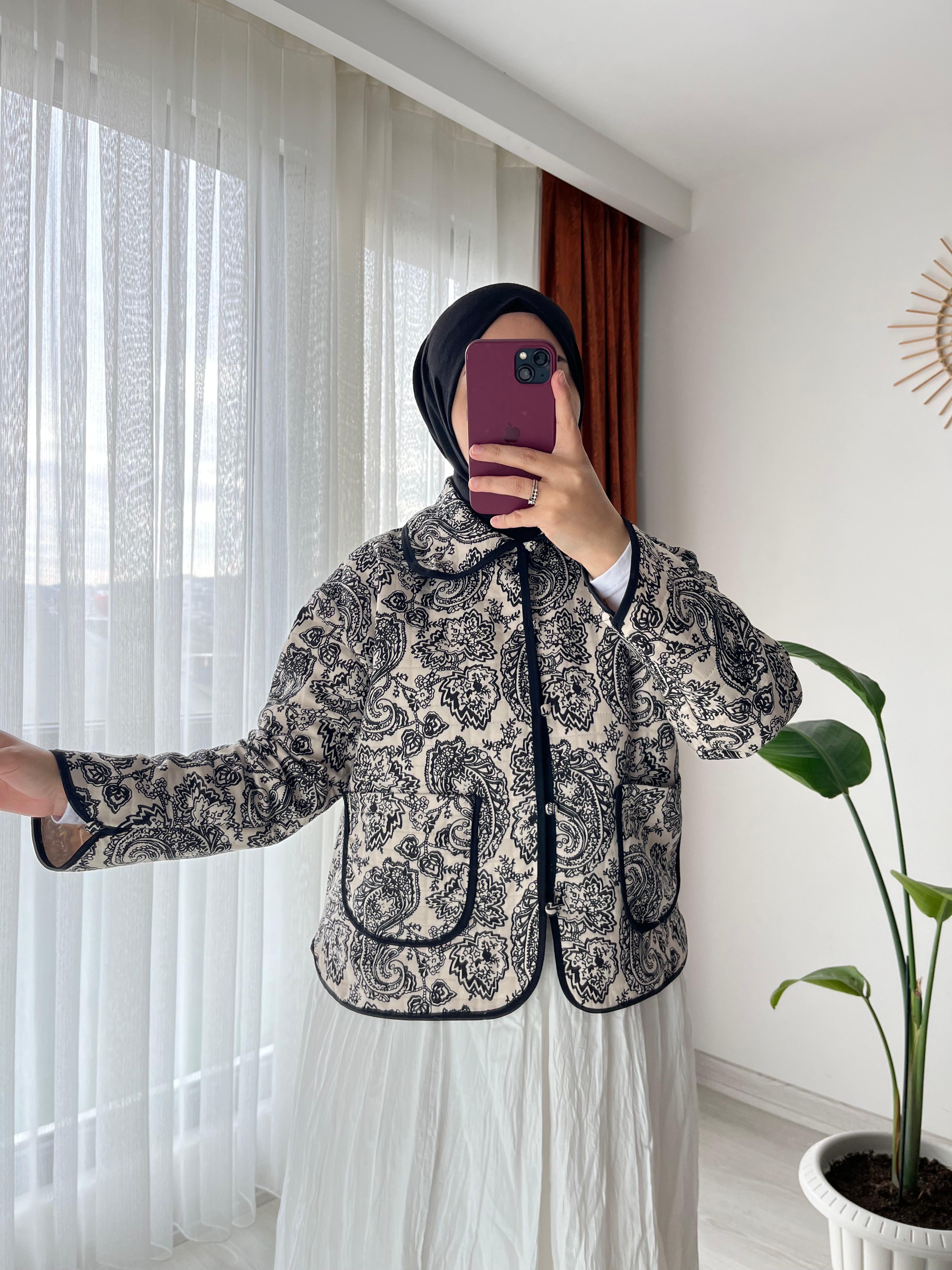 Bebe Yaka Etnik Desen Kapitone Ceket - Siyah