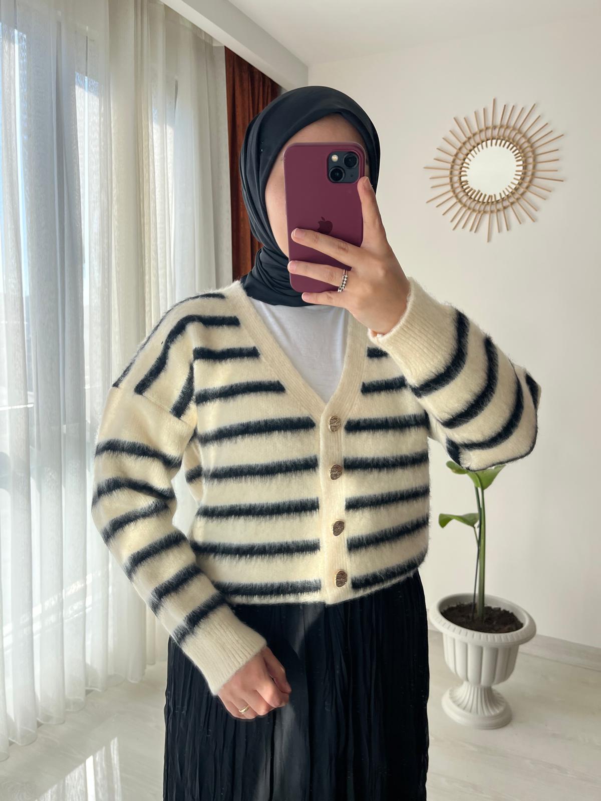 Enine Çizgili Kısa Hırka - Bej