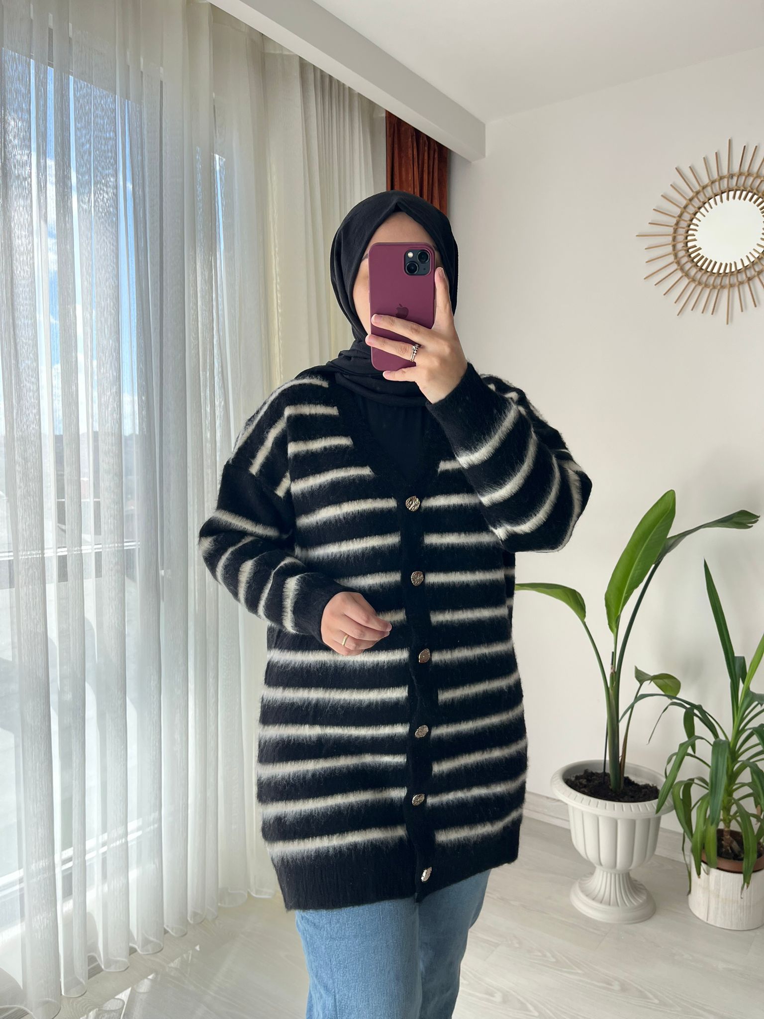 Enine Çizgi Desenli Düğmeli Uzun Hırka