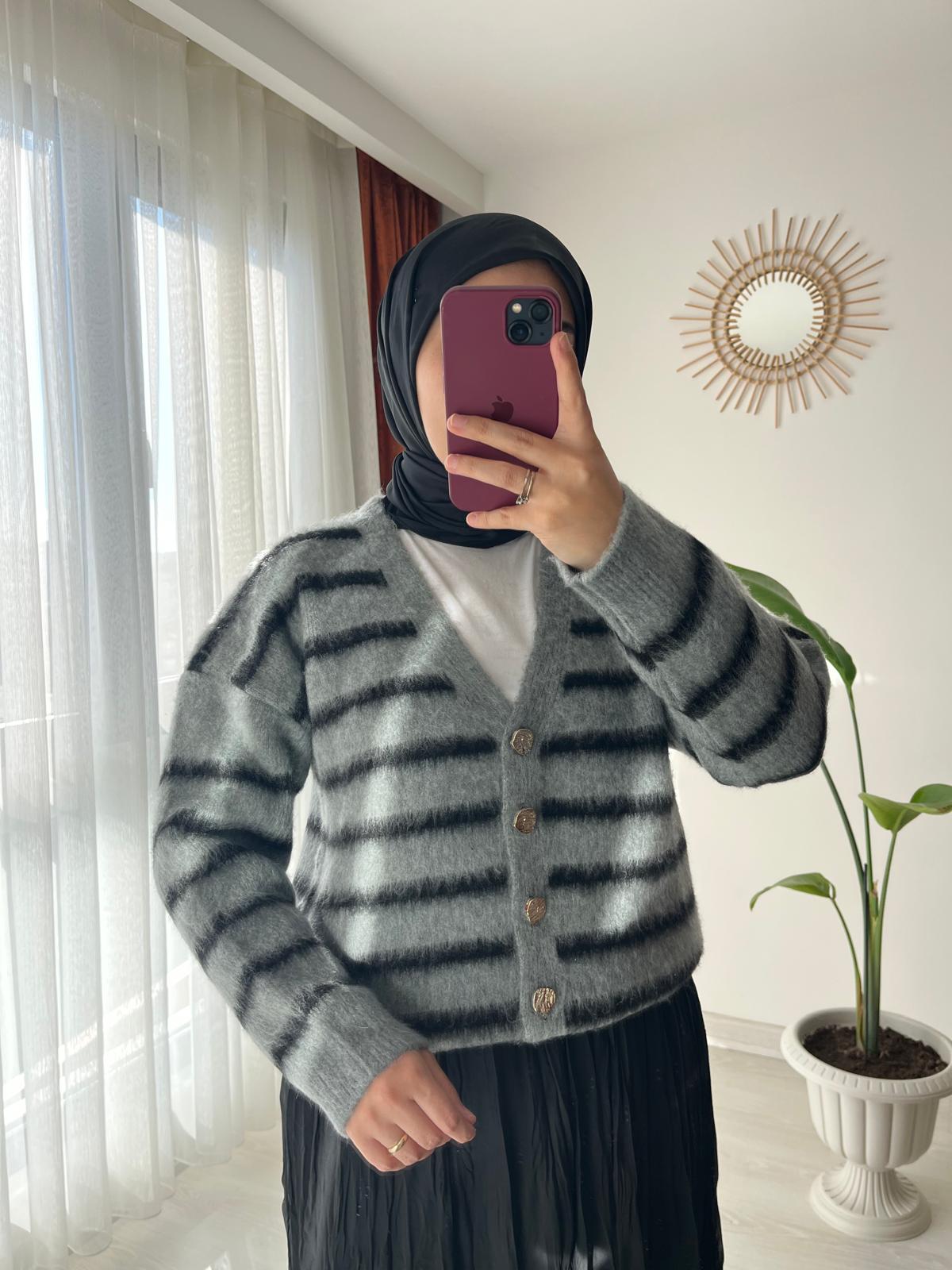 Enine Çizgili Kısa Hırka - Açık Gri