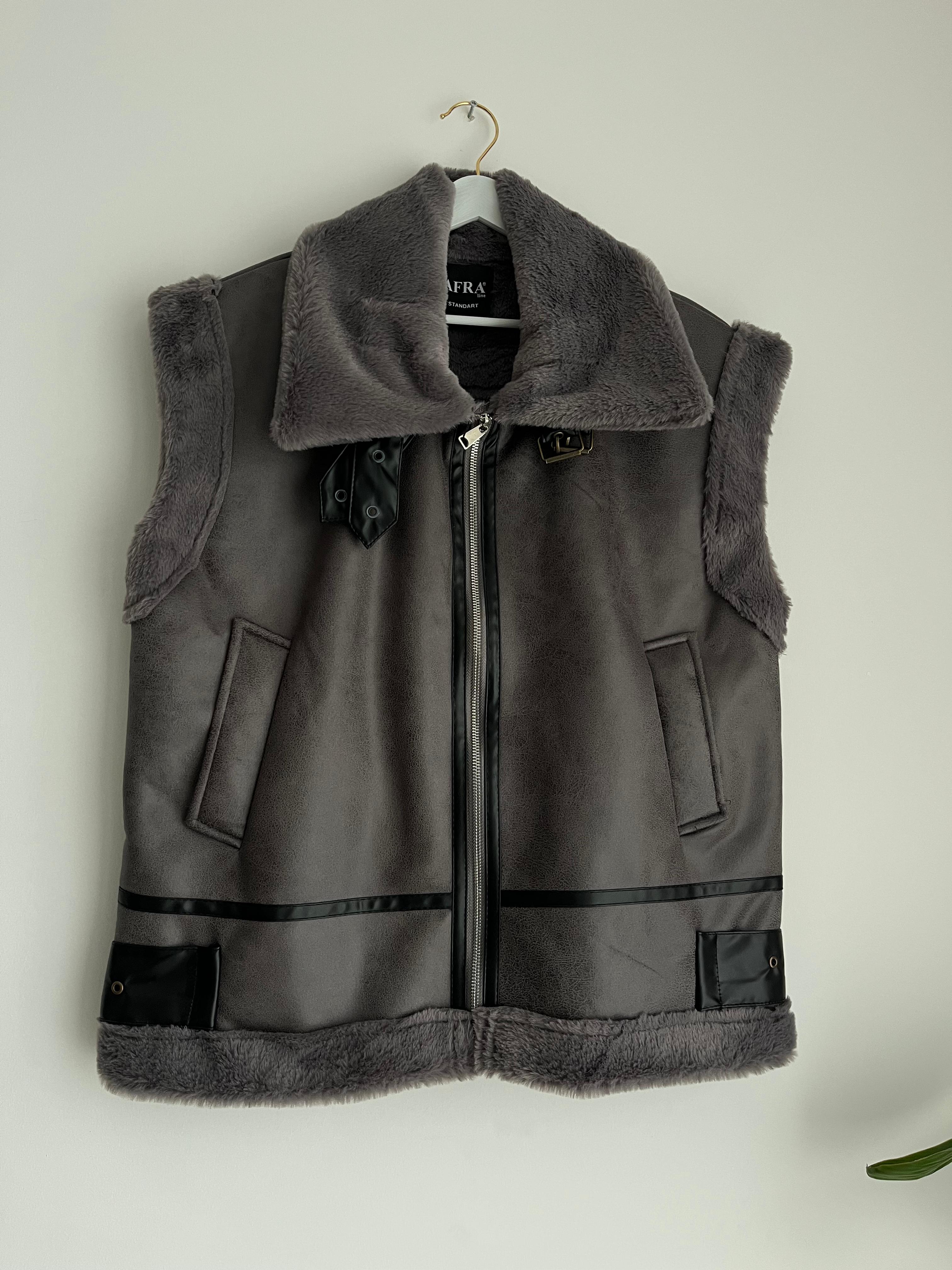 Kemer Deteylı Kürklü Deri Ceket Yelek - Antrasit