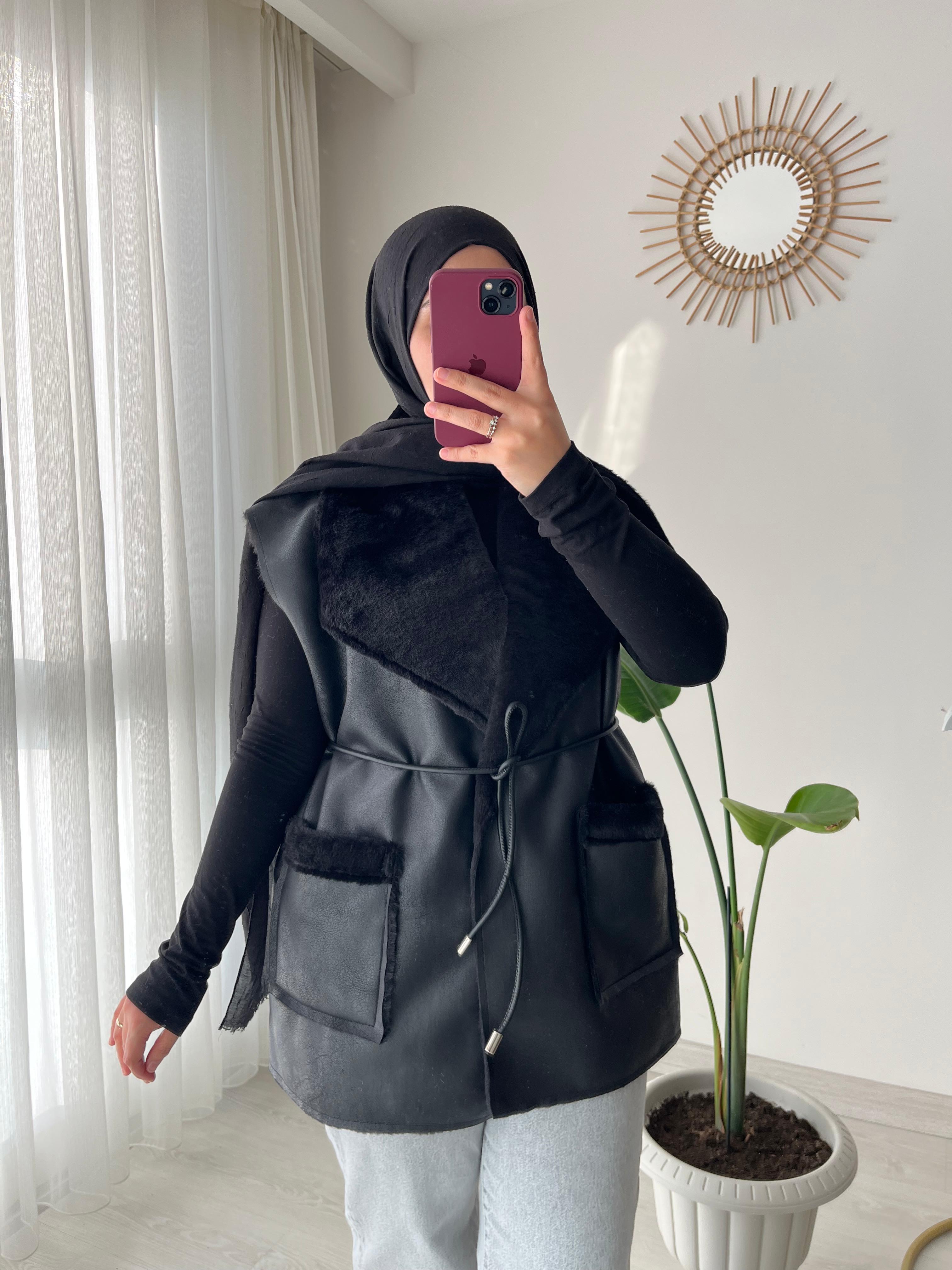 Kemer Detaylı Kürklü Deri Yelek - Standart Beden 36-44 Uyumludur