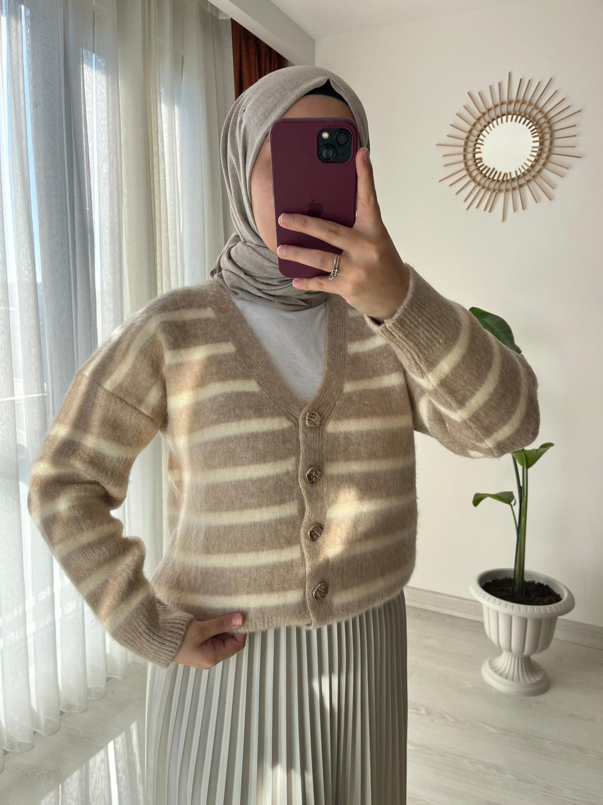 Enine Çizgili Kısa Hırka - Vizon