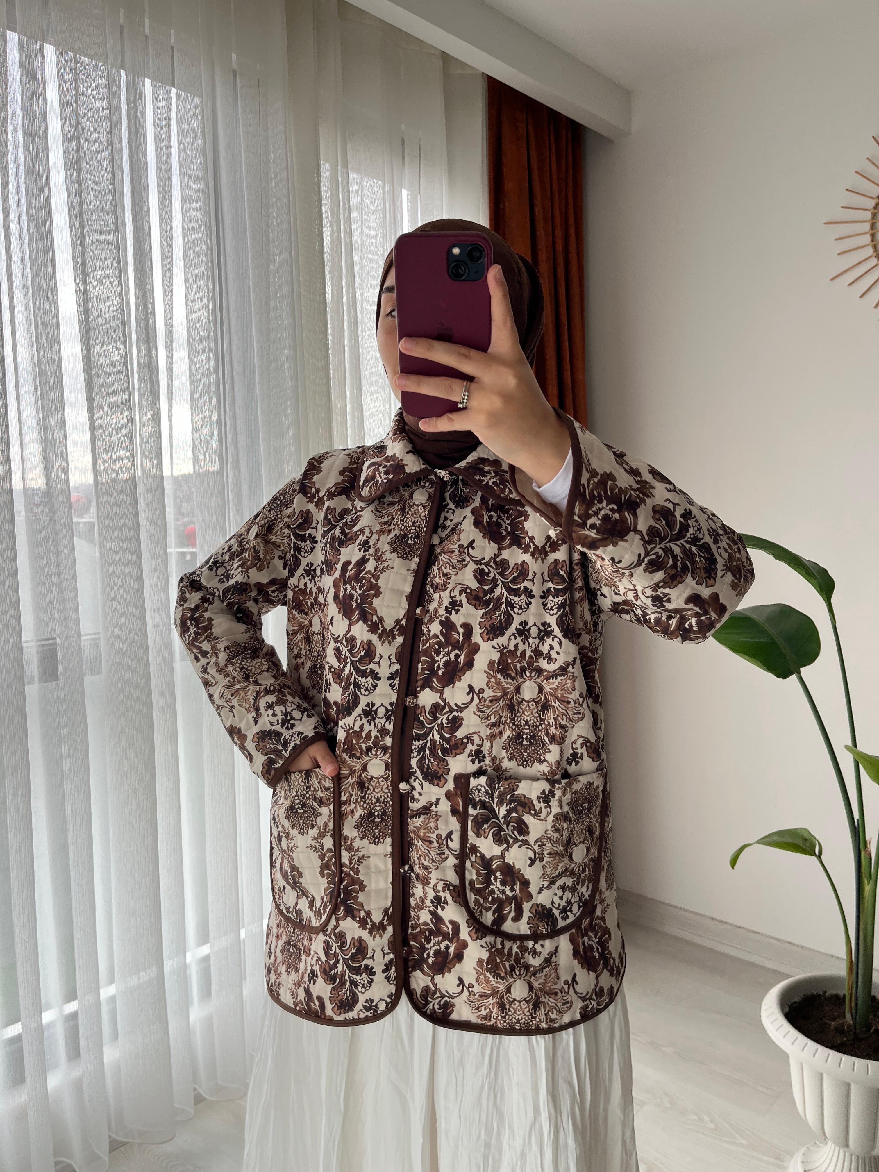 Bebe Yaka Etnik Desenli Uzun Kapitone Ceket - Kahverengi