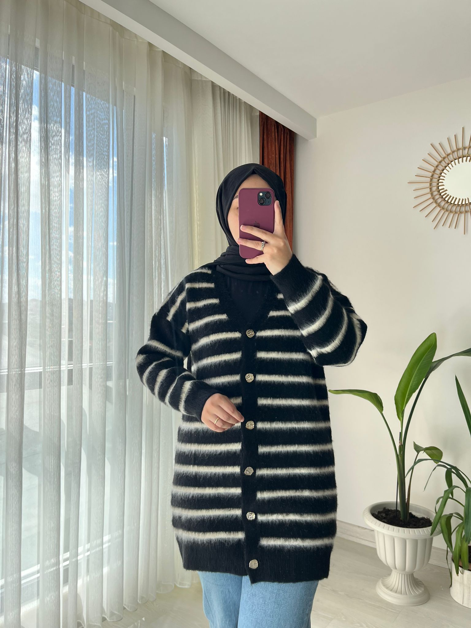 Enine Çizgi Desenli Düğmeli Uzun Hırka - Siyah
