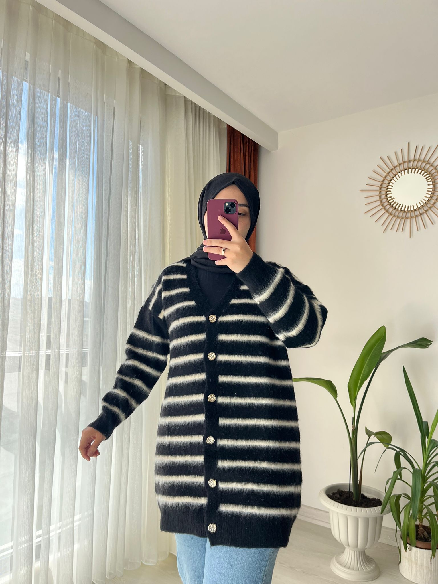 Enine Çizgi Desenli Düğmeli Uzun Hırka