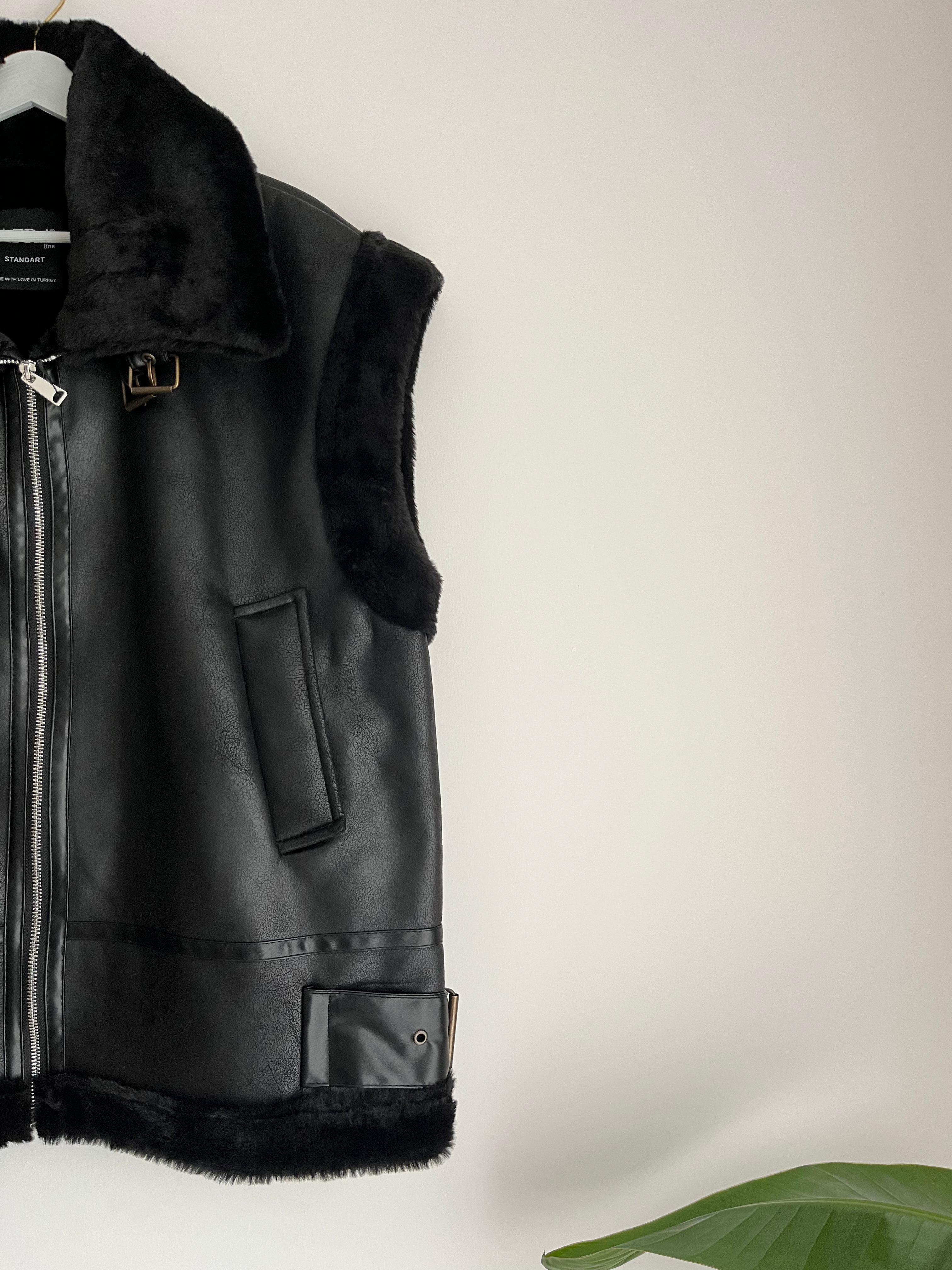 Kemer Deteylı Kürklü Deri Ceket Yelek