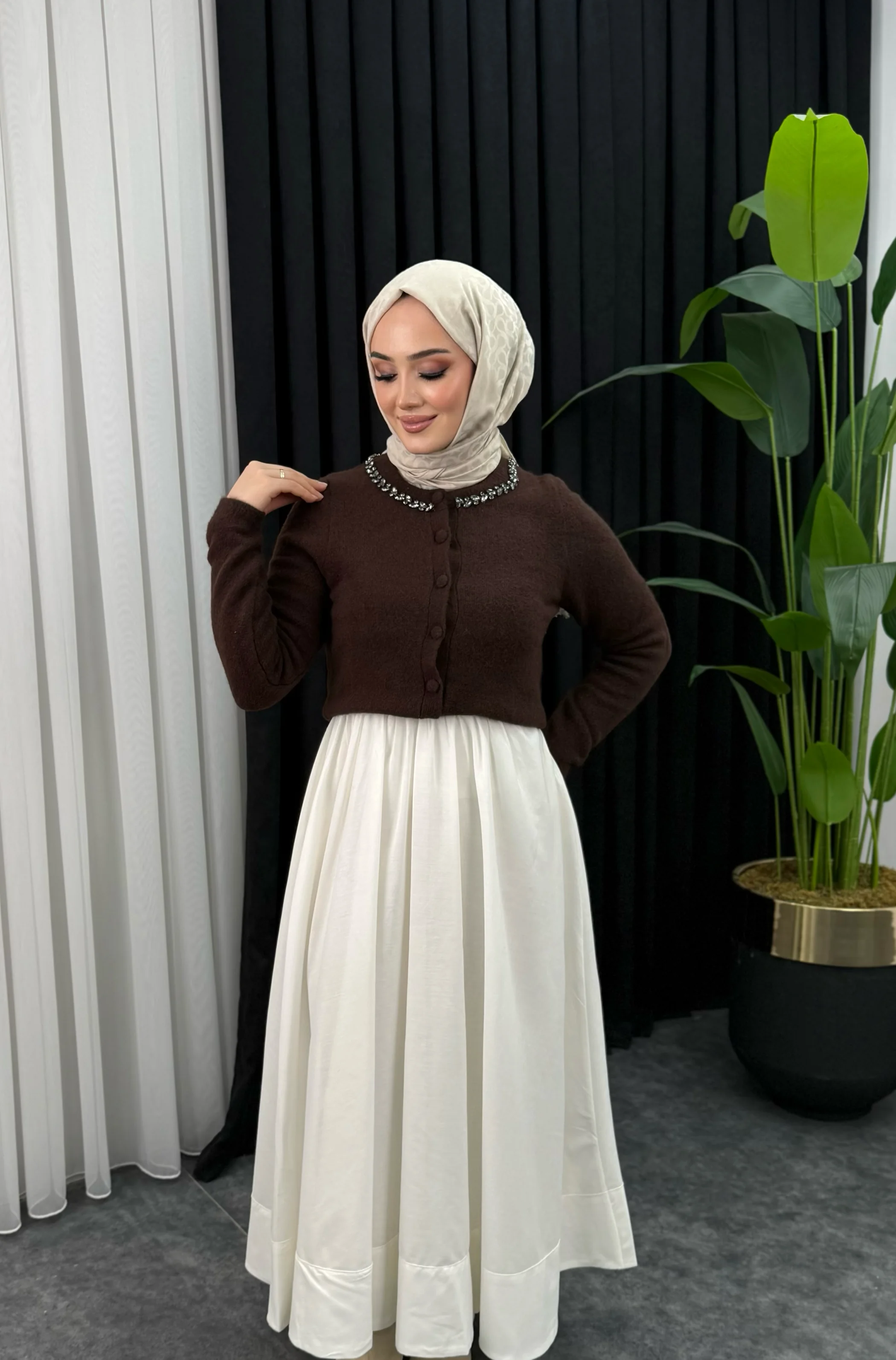 Elaris Taş Detaylı Kahve Örme Hırka