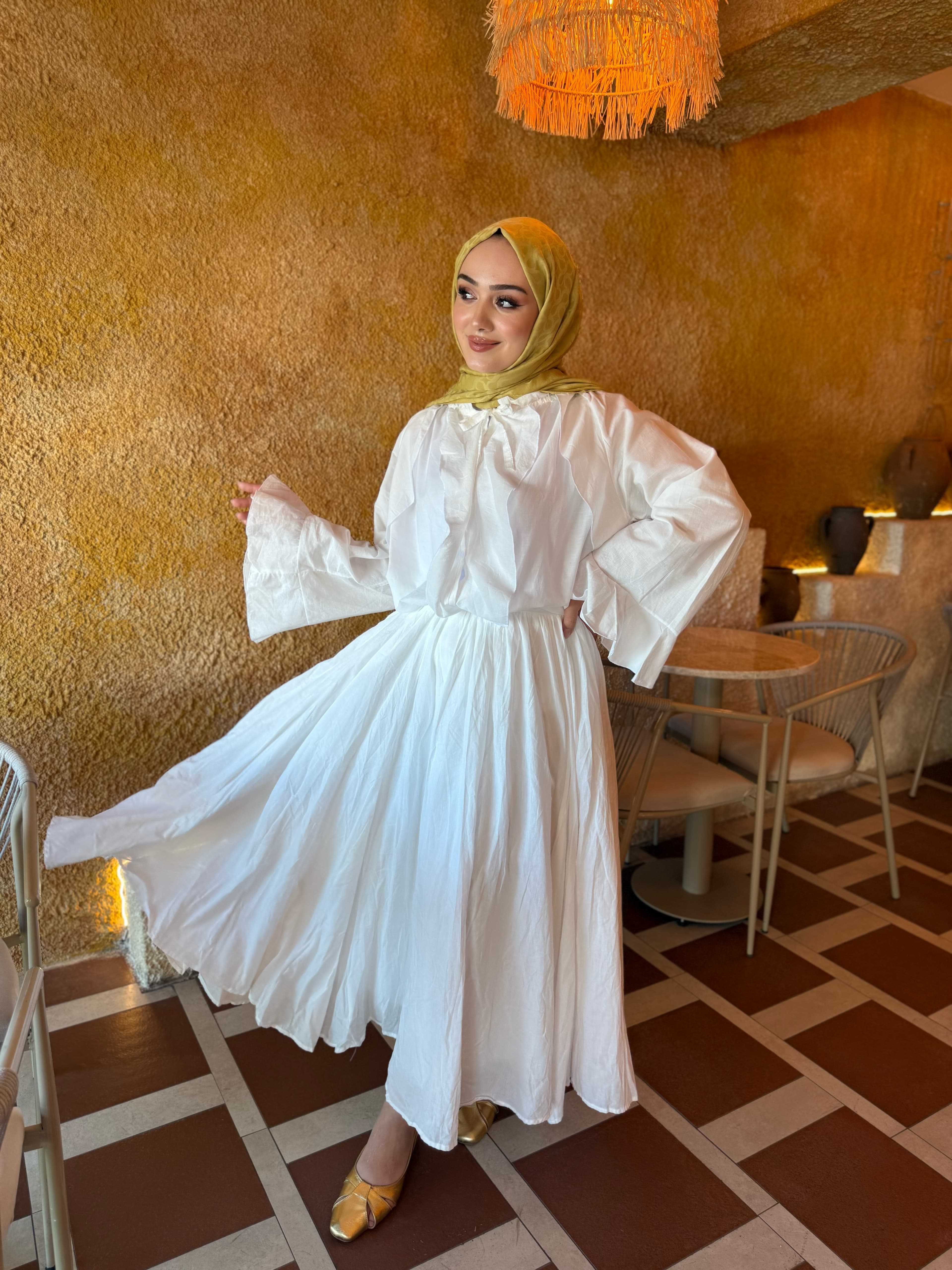 Elandra Astarlı Beyaz Etek