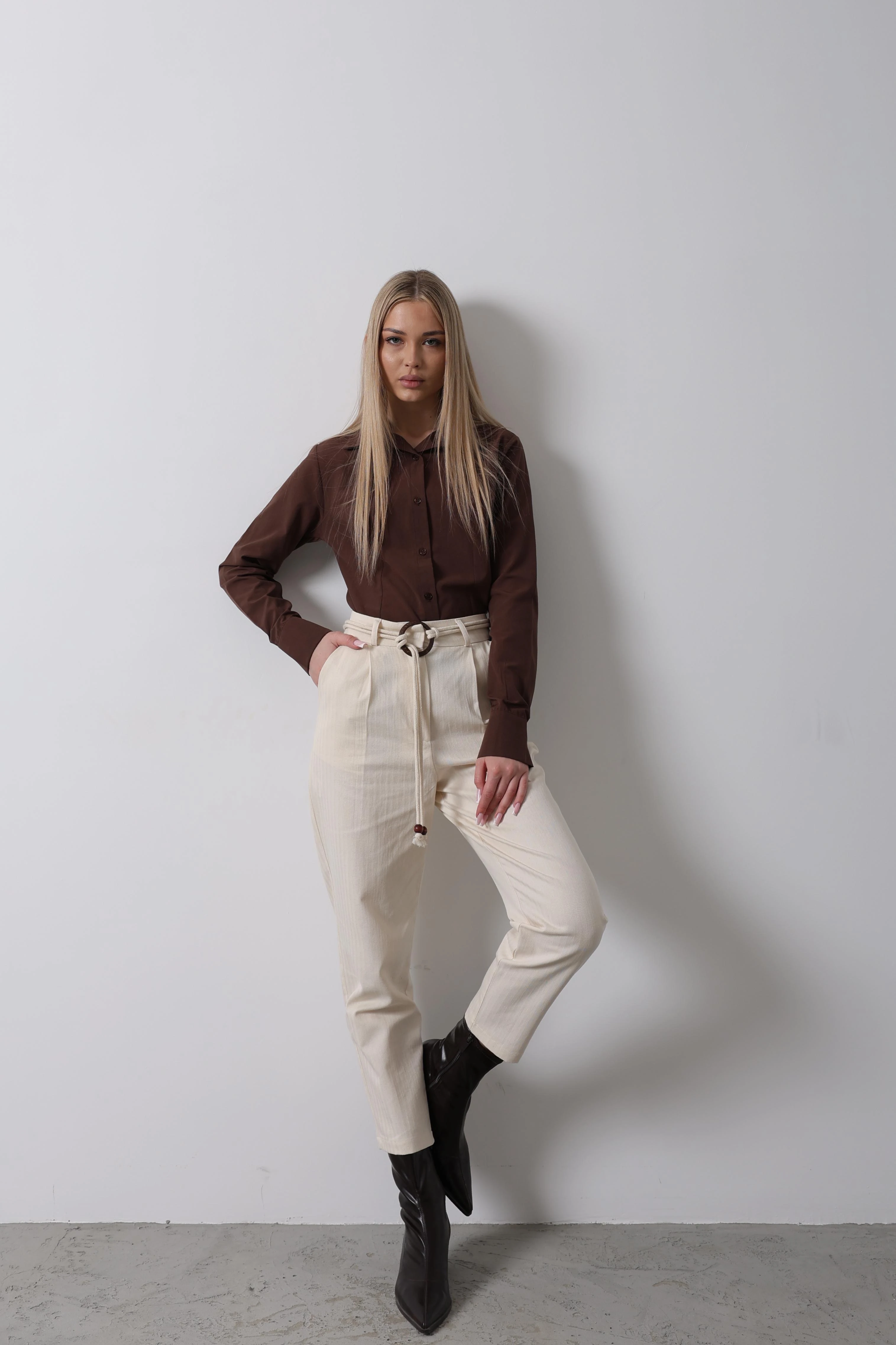 Ekru Renk Keten Kemerli Pantolon