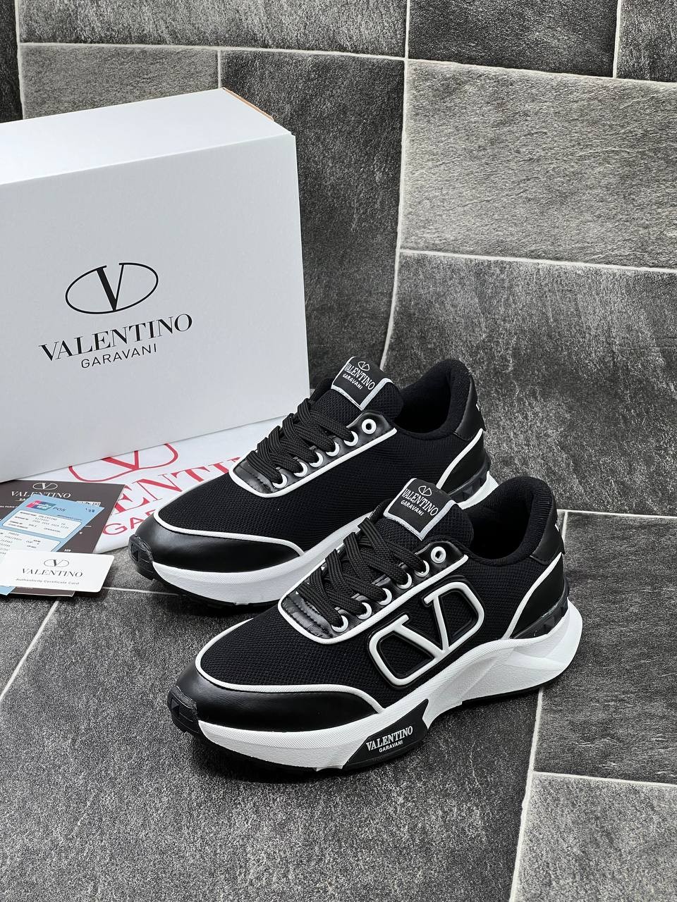 Valentino Ayakkabı İthal