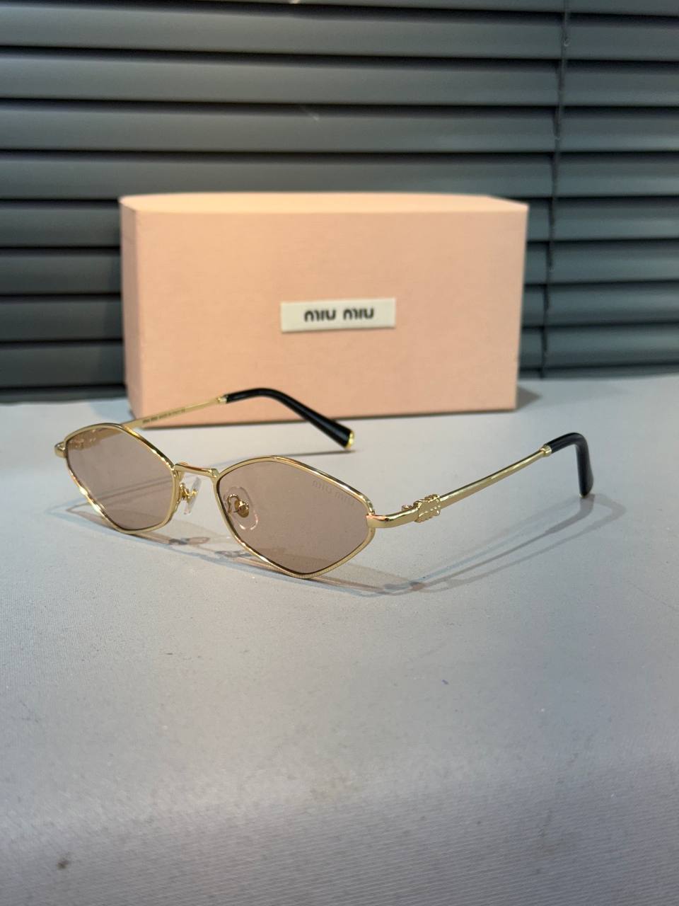 Miu Miu Güneş Gözlüğü