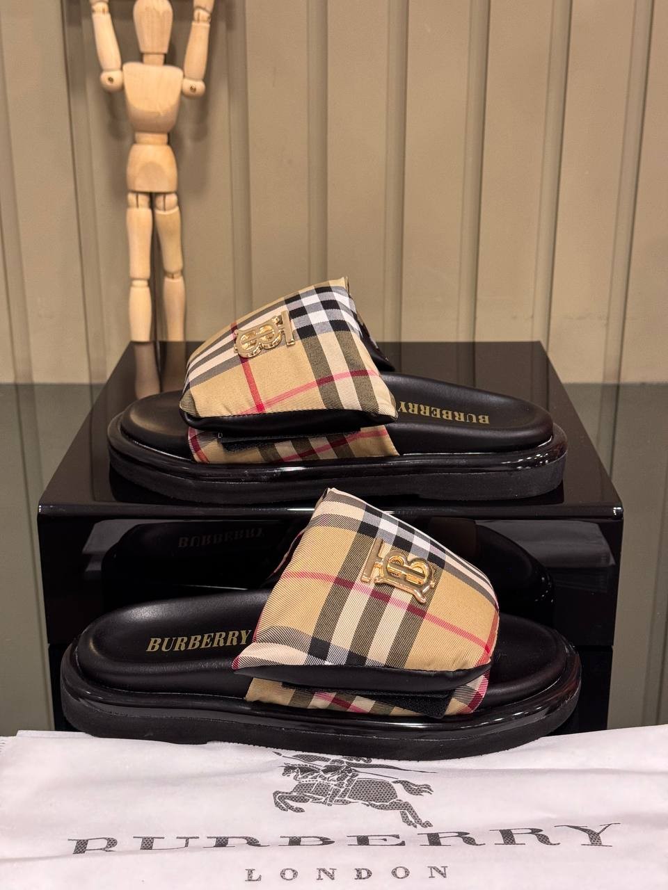 Burberry Terlik