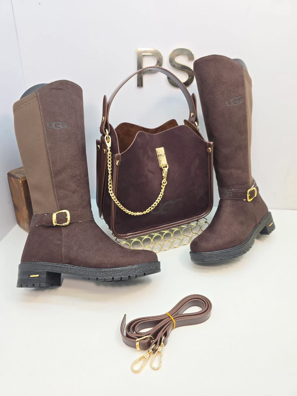 Ugg Çizme & Çanta Kombin