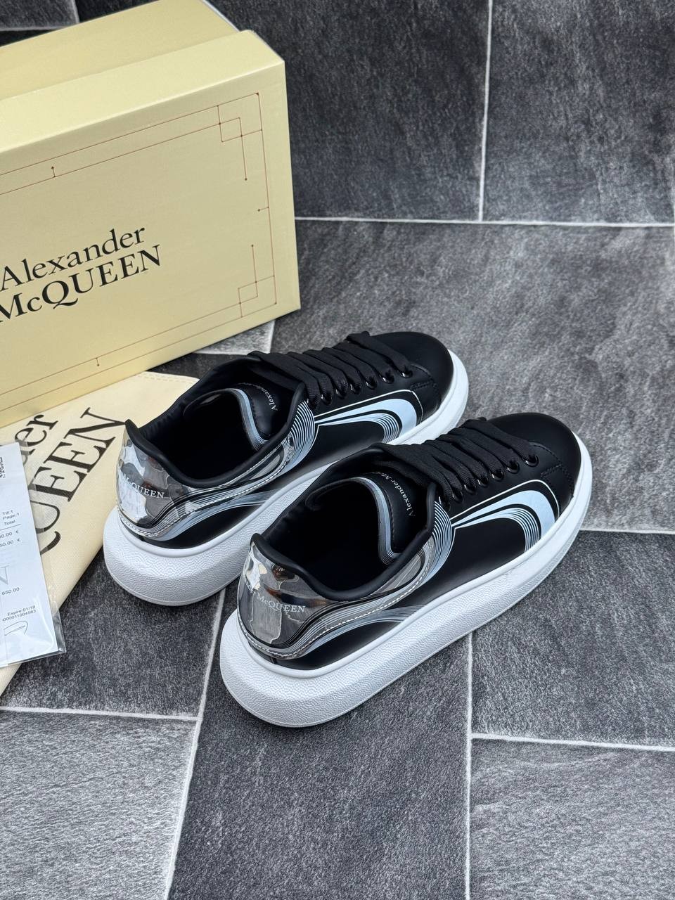 Alexander McQueen İTHAL