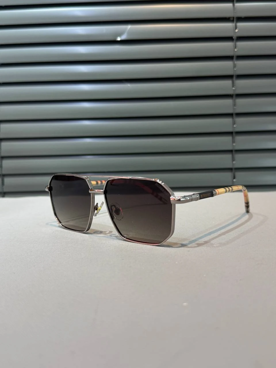 Burberry Güneş Gözlüğü