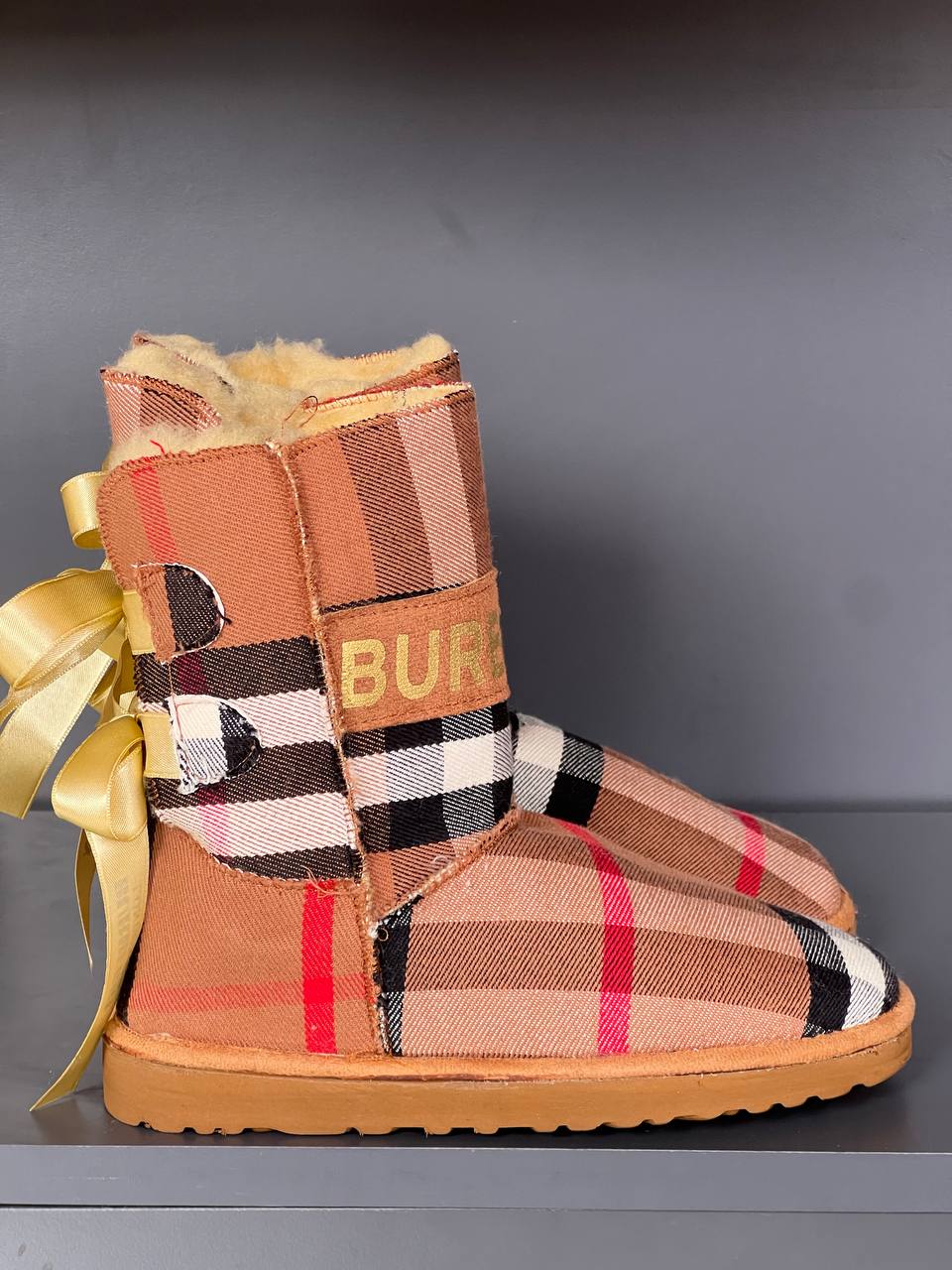 UGG & BURBERRY Bot