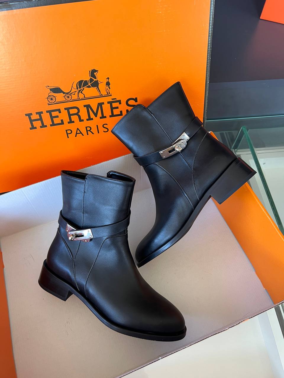 Hermes Ayakkabı İthal