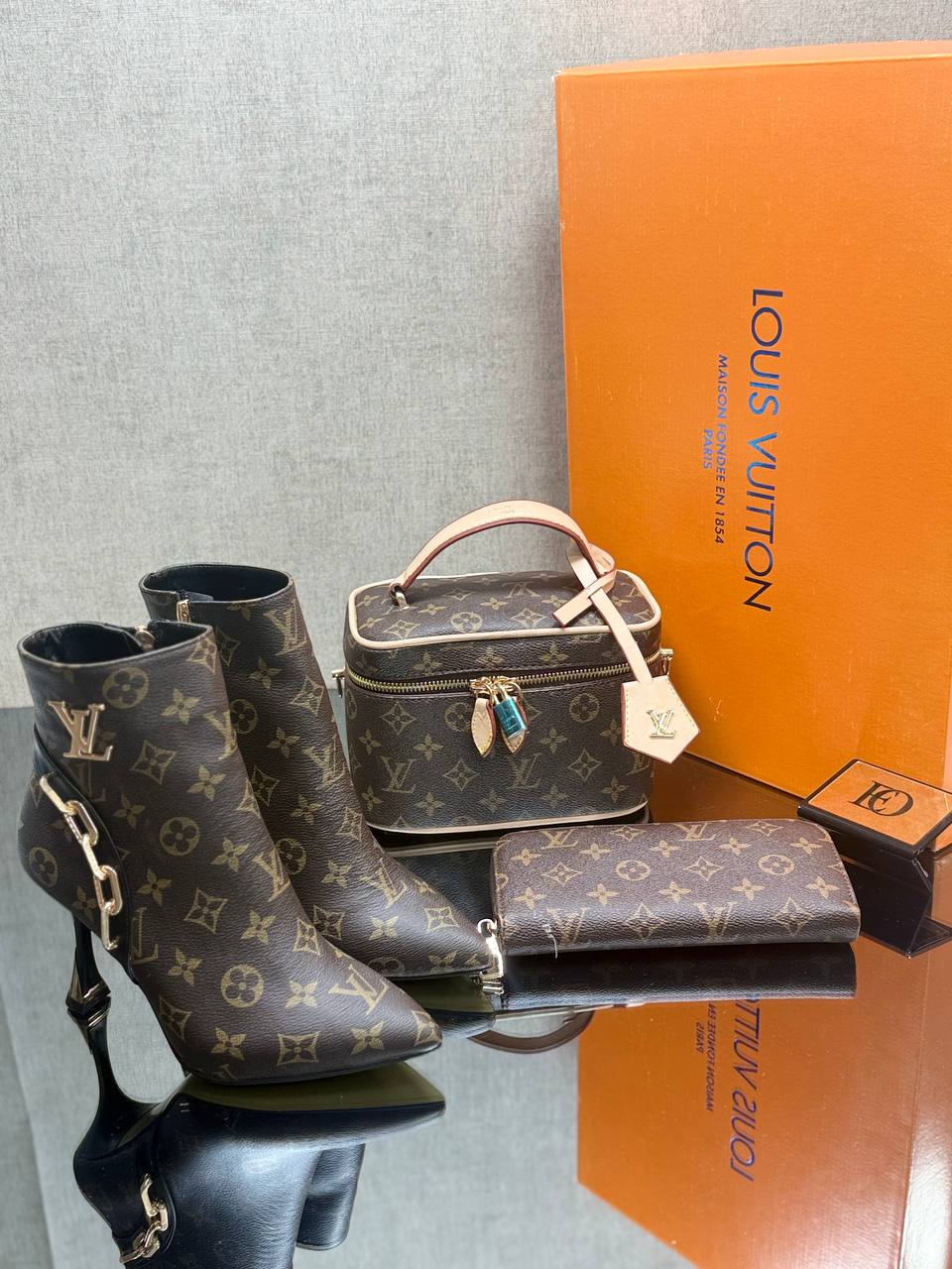 LOUIS VUITTON Çanta&Ayakkabı Kombin