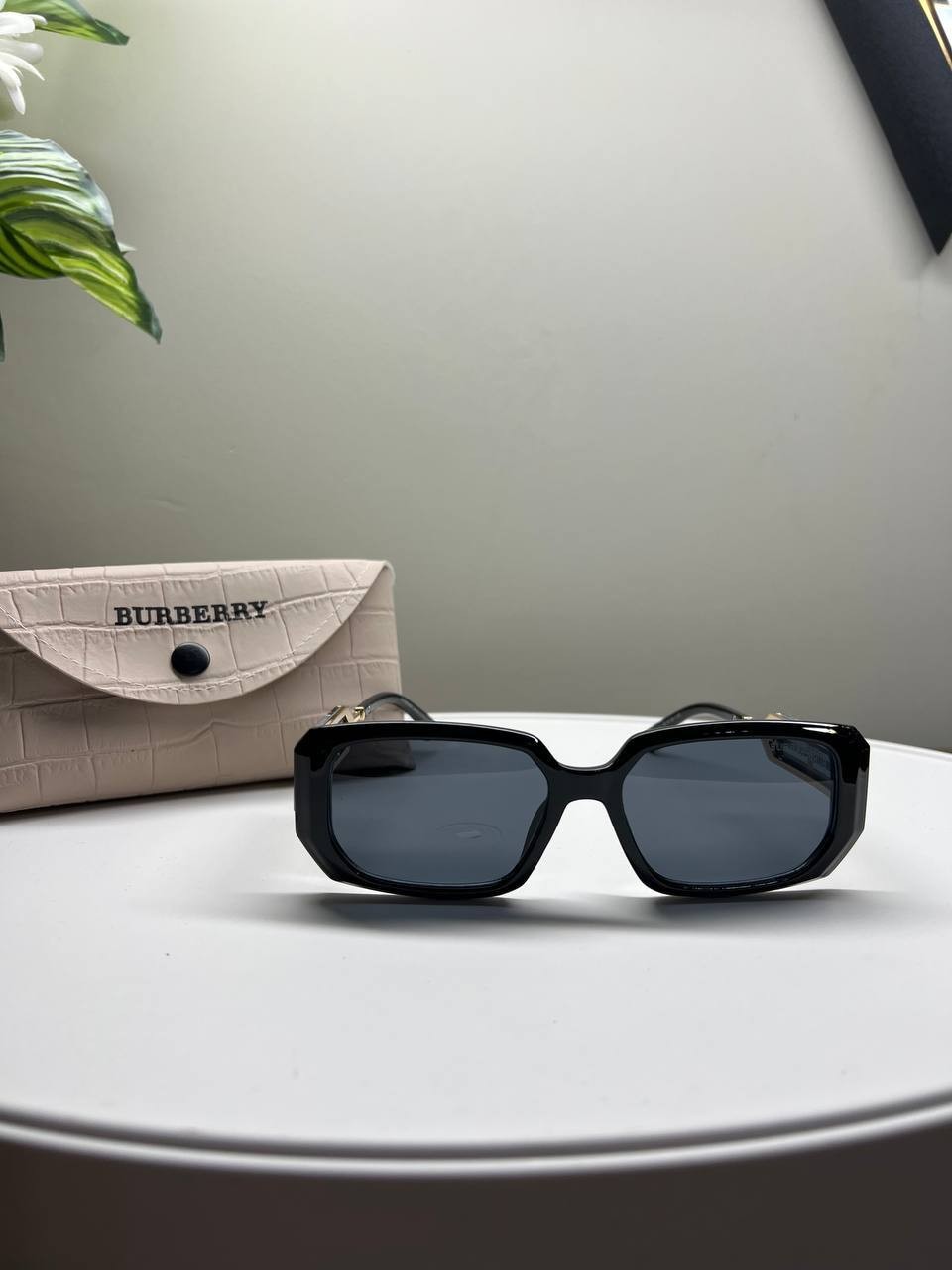  Burberry Güneş Gözlüğü 