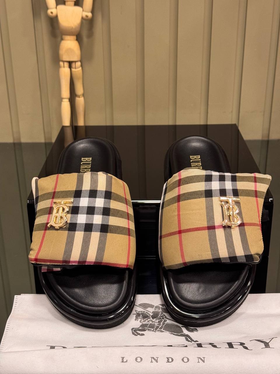 Burberry Terlik