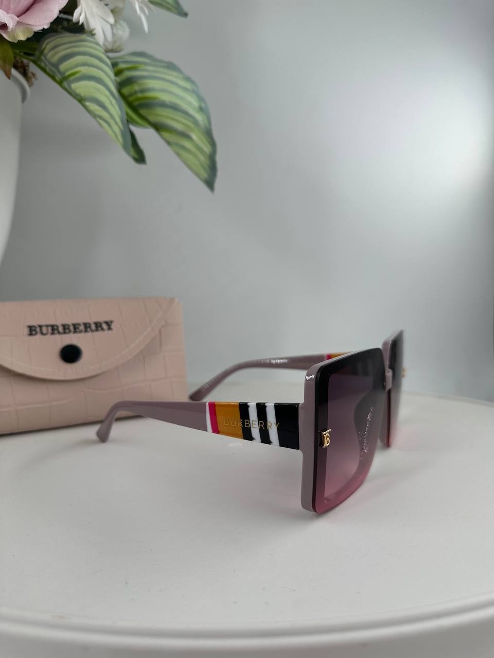  Burberry Güneş Gözlüğü 