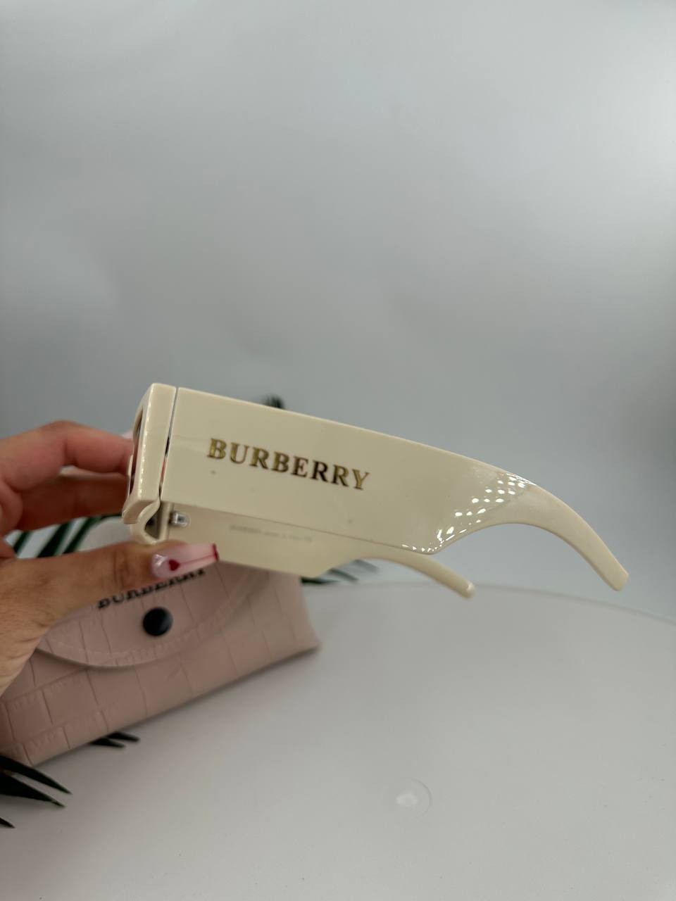 Burberry Güneş Gözlüğü
