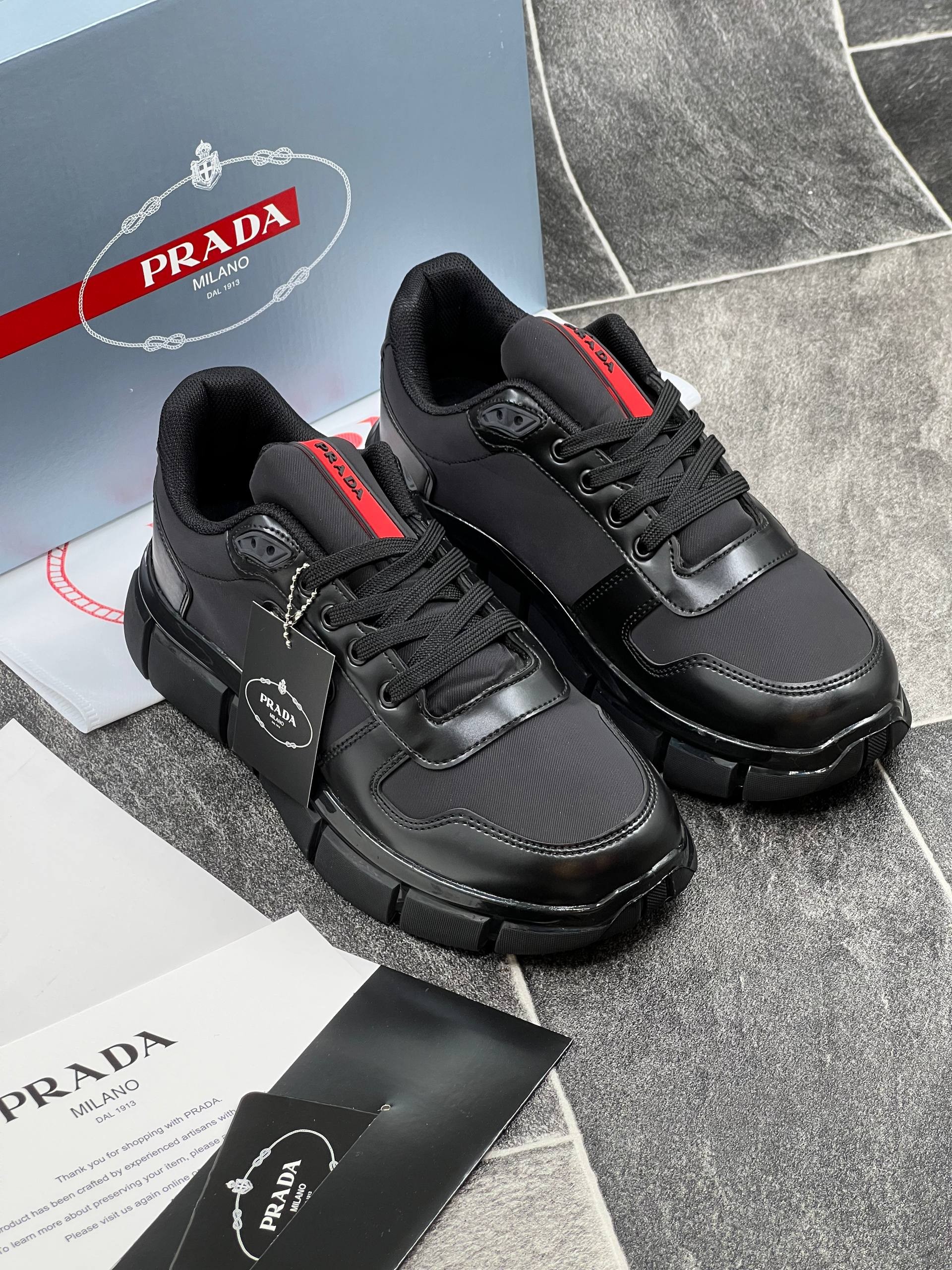 Prada Ayakkabı İTHAL