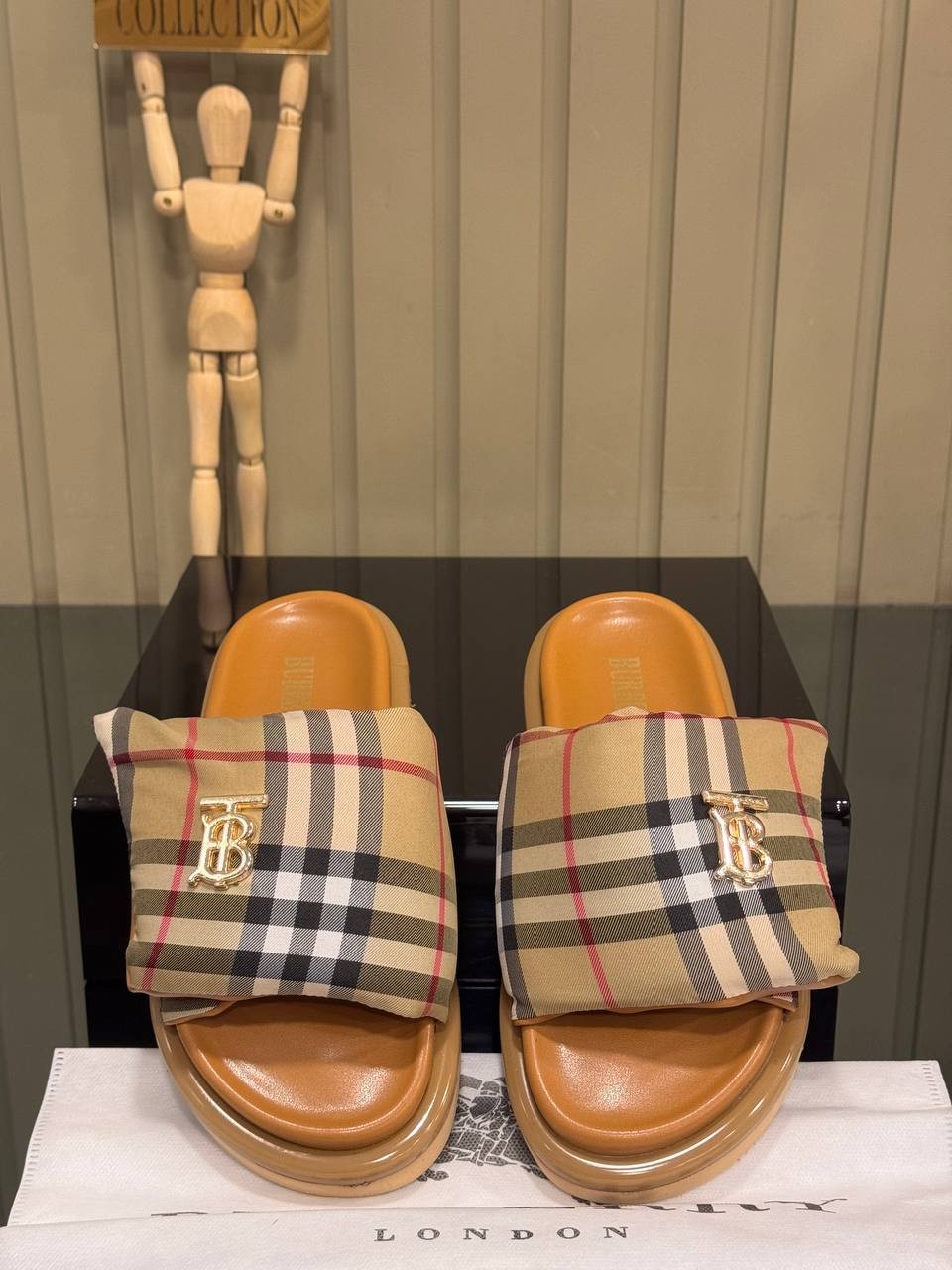 Burberry Terlik 
