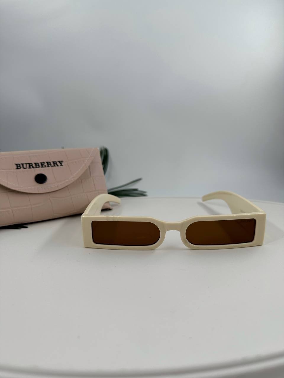 Burberry Güneş Gözlüğü