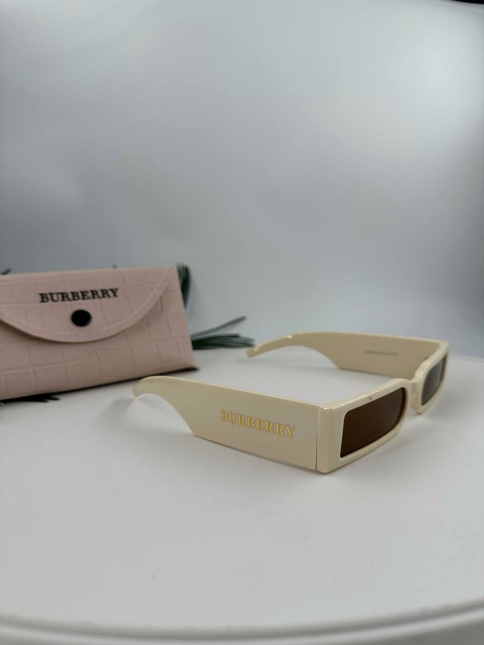 Burberry Güneş Gözlüğü