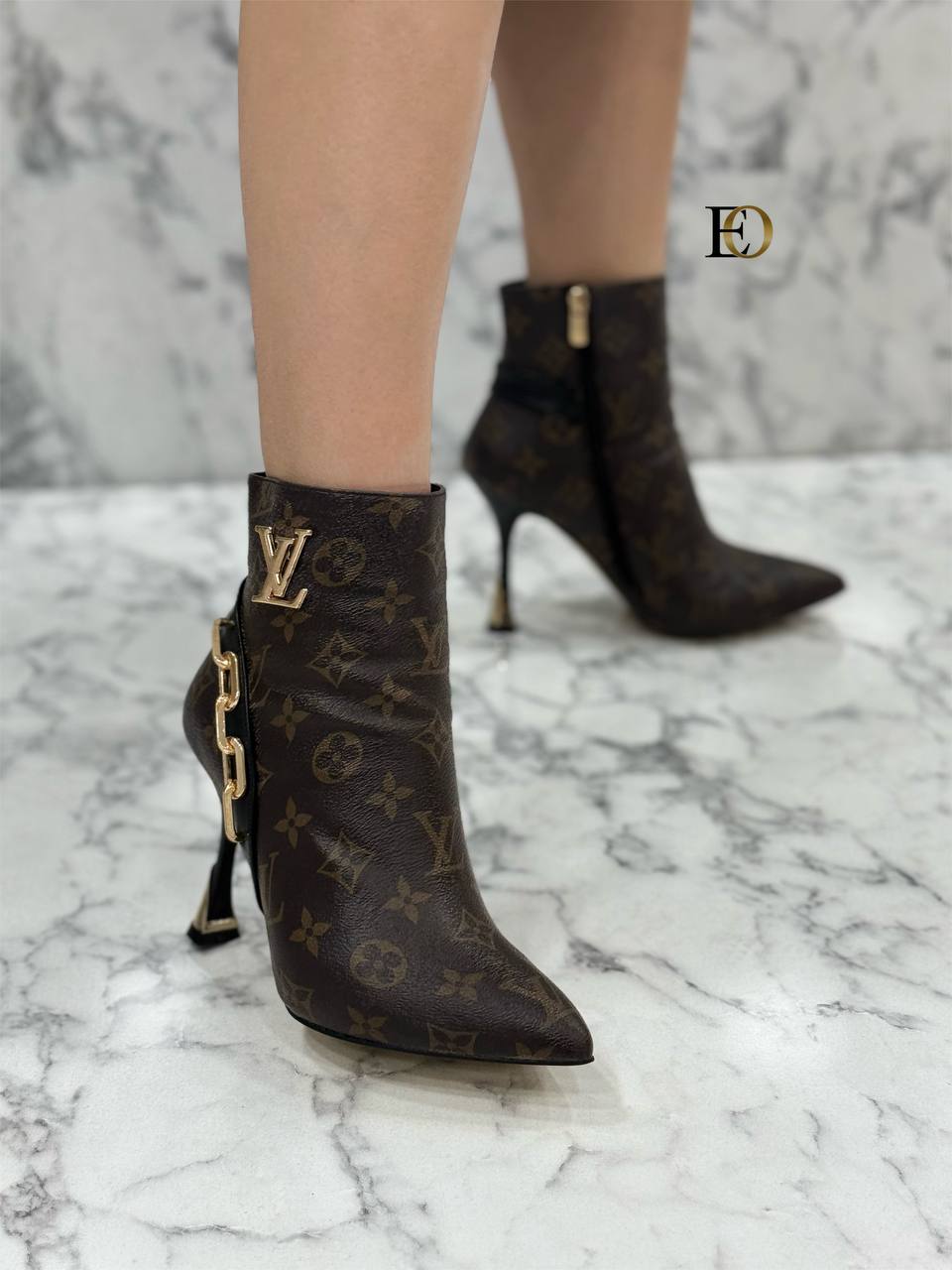 LOUIS VUITTON  Ayakkabı