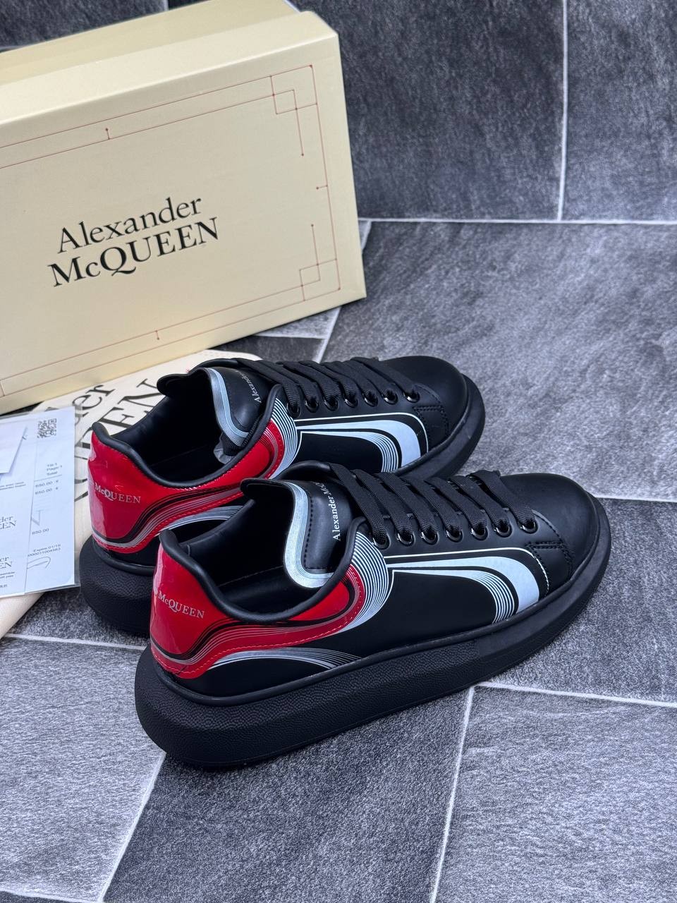 Alexander McQueen İTHAL