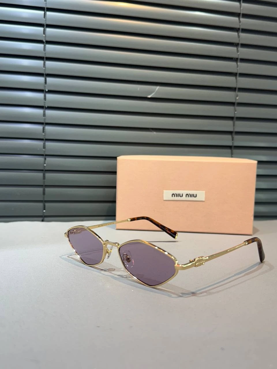 Miu Miu Güneş Gözlüğü