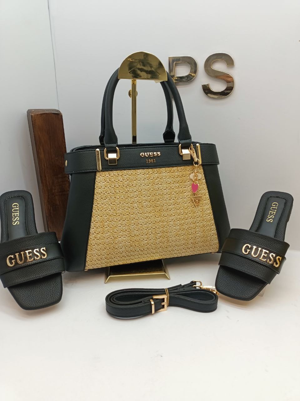 Guess Çanta & Terlik Kombin
