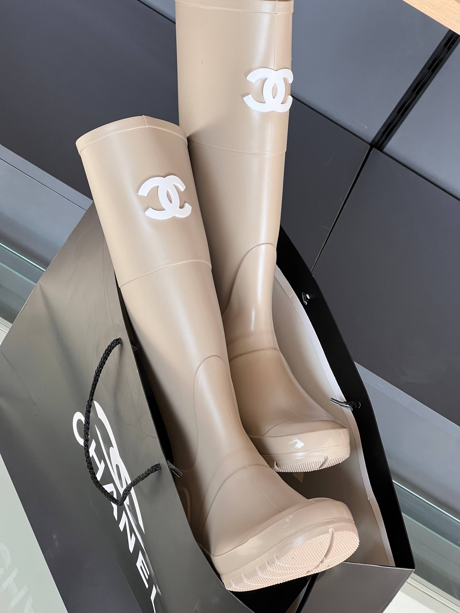 Chanel Çizme