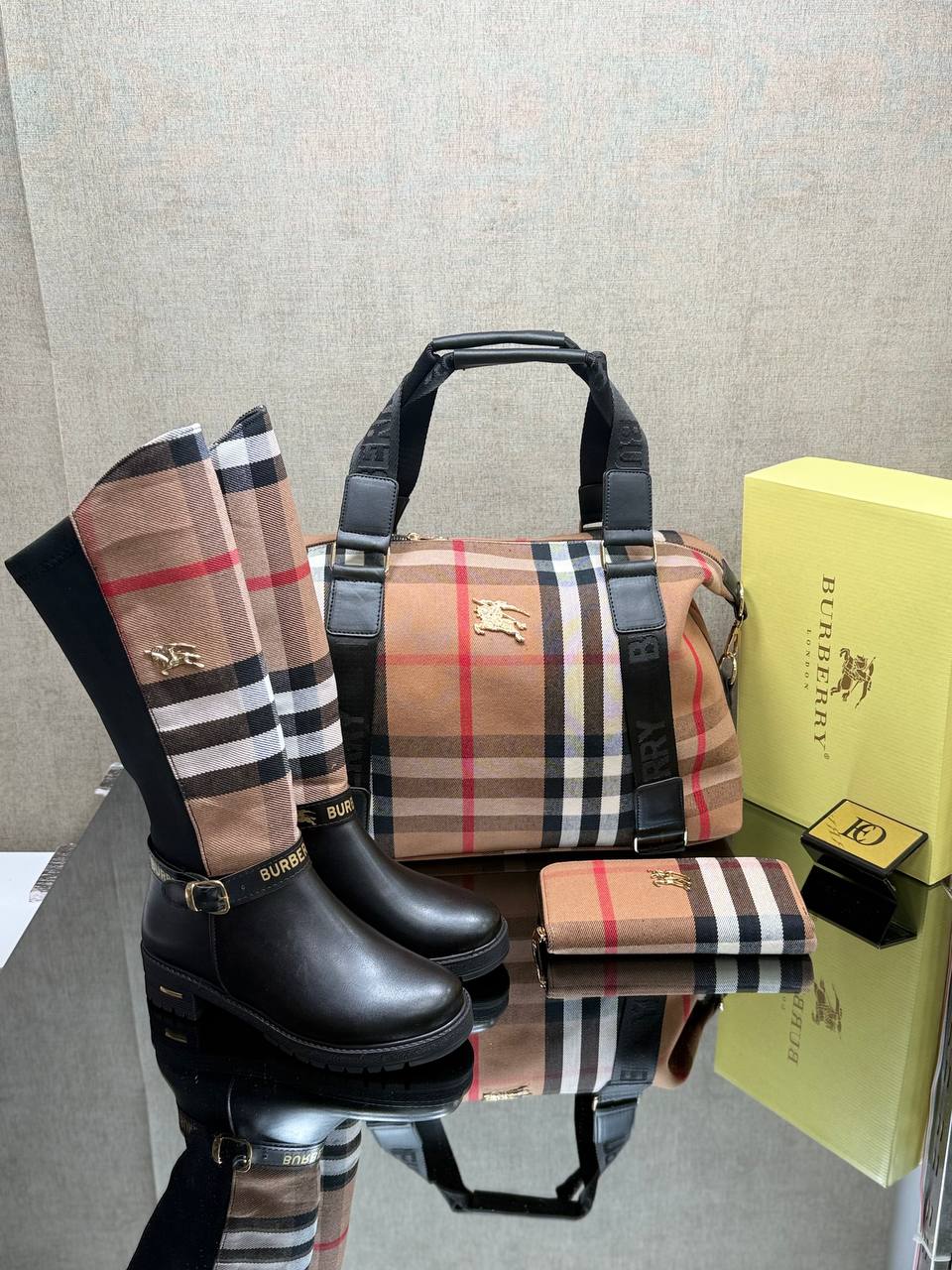 BURBERRY  Çanta & Çizme Kombin + Cüzdan