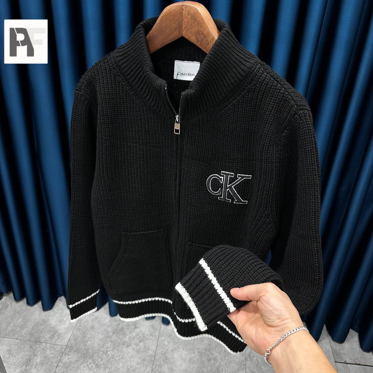 CALVİN KLEİN TRİKO HIRKA 