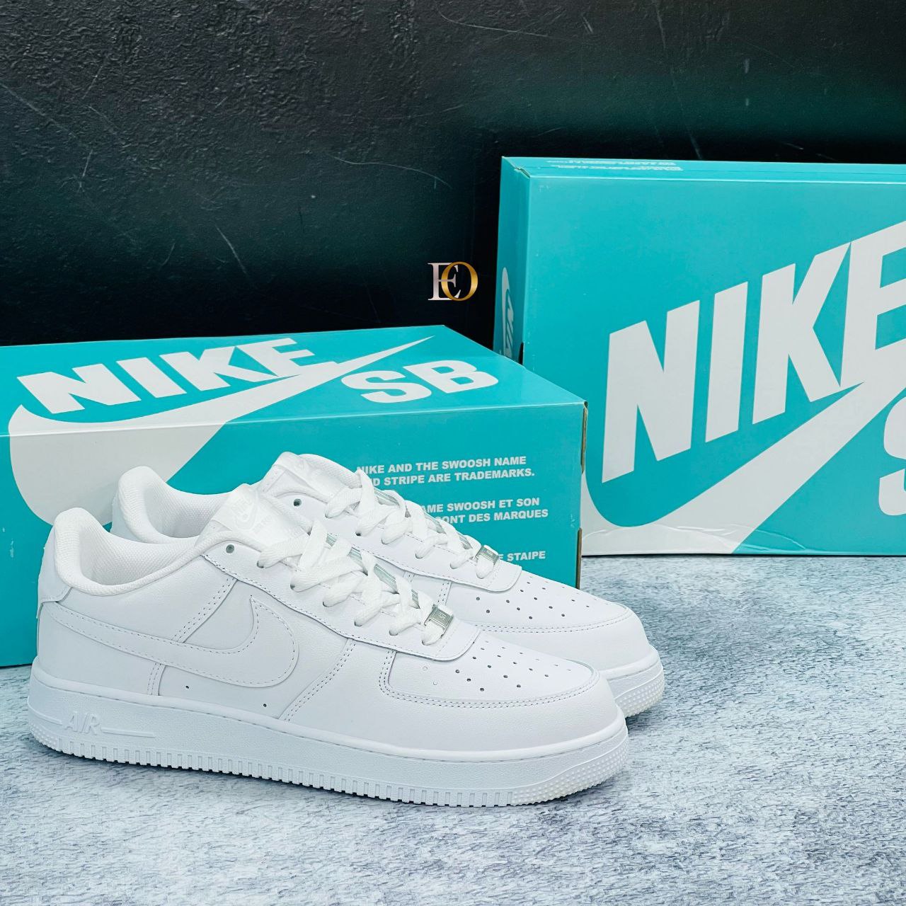 NIKE AIR FORCE